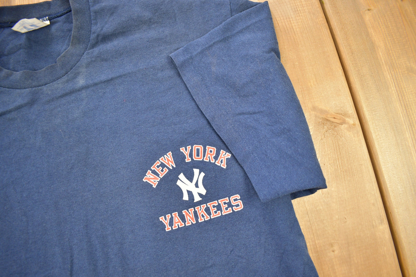 Vintage 1990s New York Yankees MLB Graphic Logo 7 T-Shirt / Made In USA / Single Stitch / MLB Baseball / 90s Streetwear / Sportswear