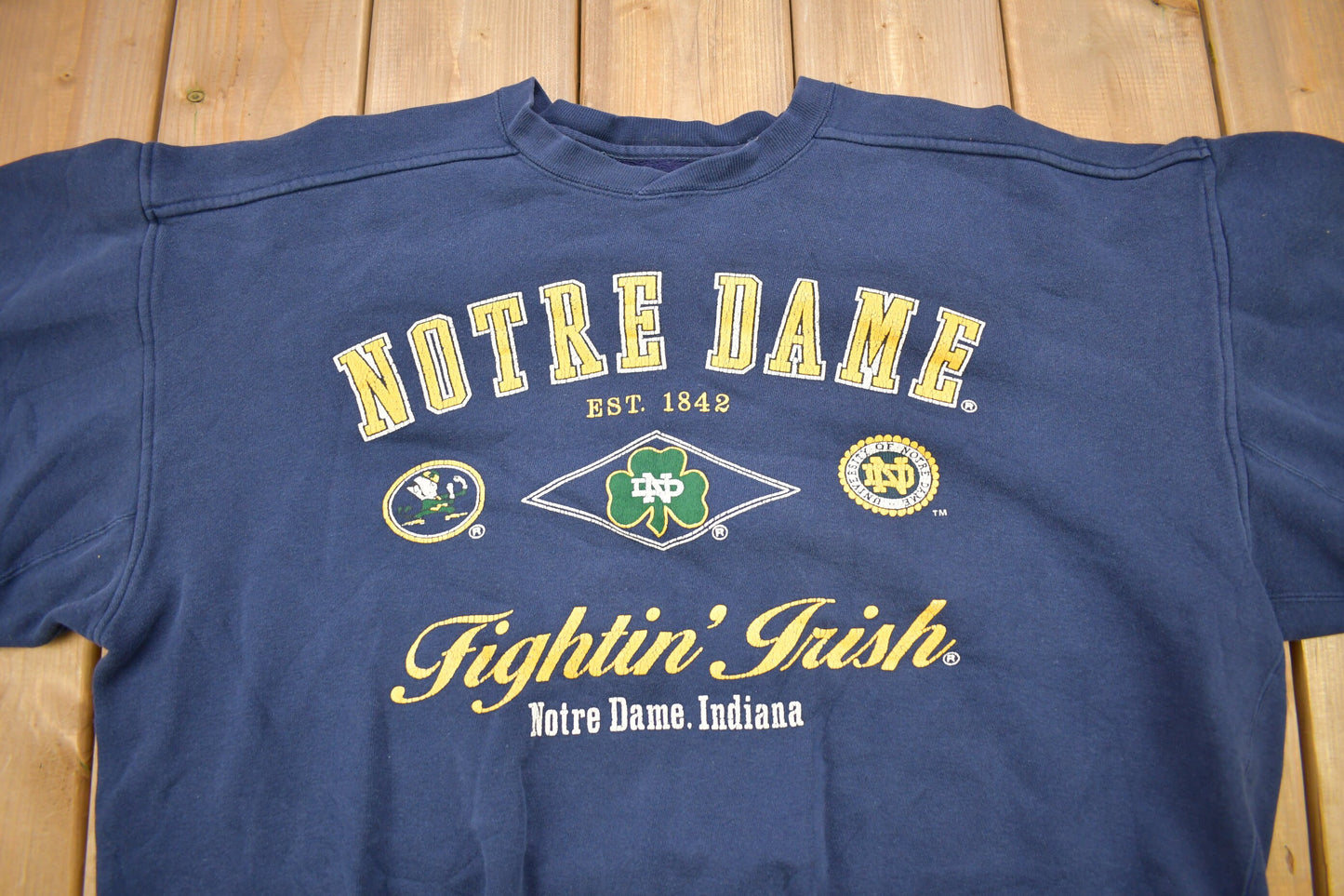 Vintage 1990s University Of Notre Dame Fighting Irish Collegiate Crewneck / NCAA Sweatshirt / Sportswear / Americana / Indiana