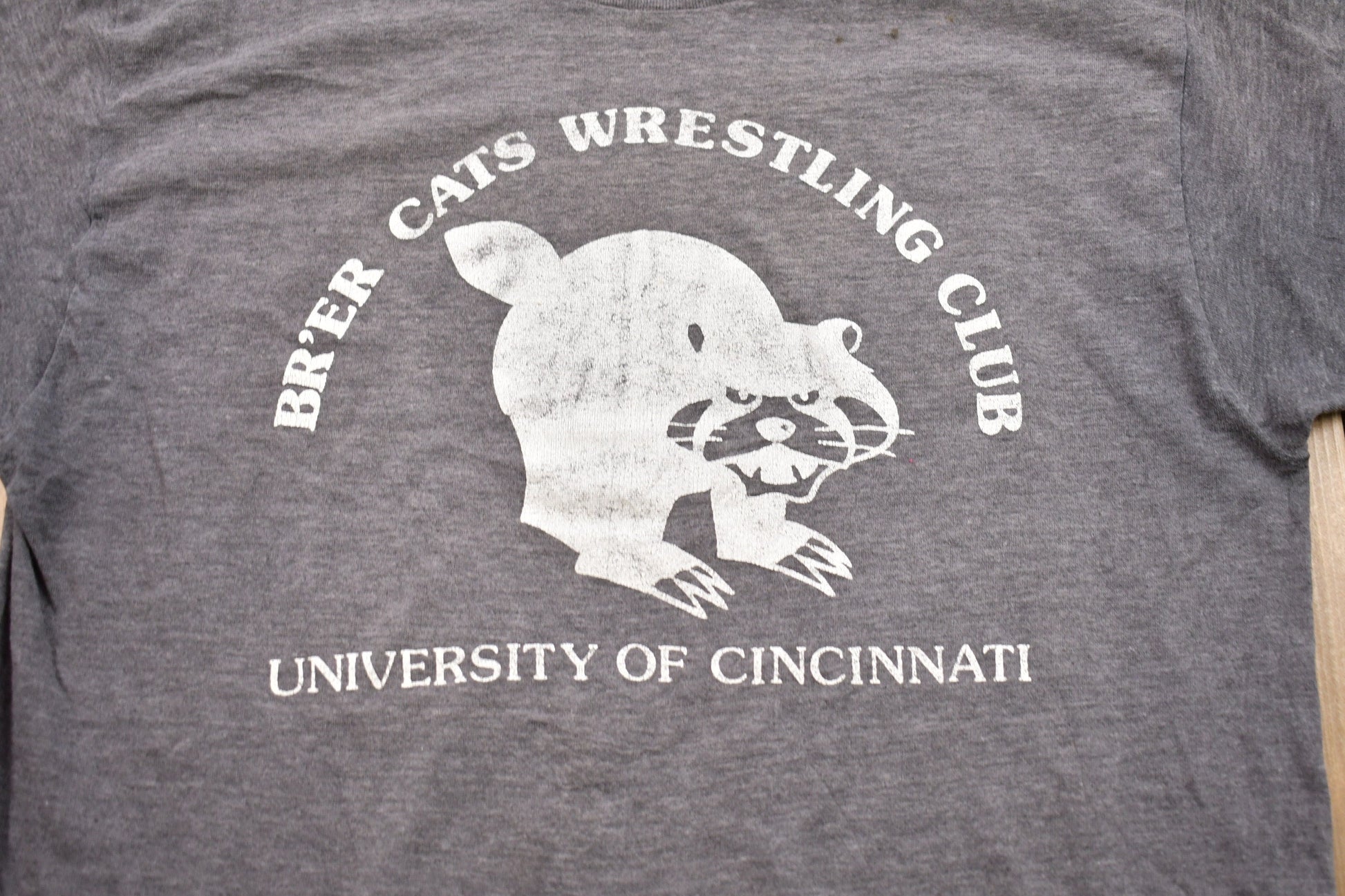 Vintage 1980s University of Cincinnati Wrestling Club Collegiate T-Shirt