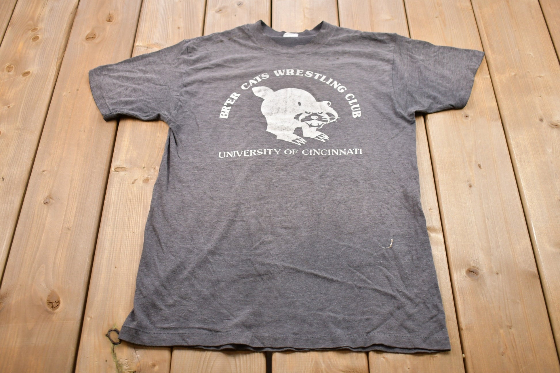 Vintage 1980s University of Cincinnati Wrestling Club Collegiate T-Shirt