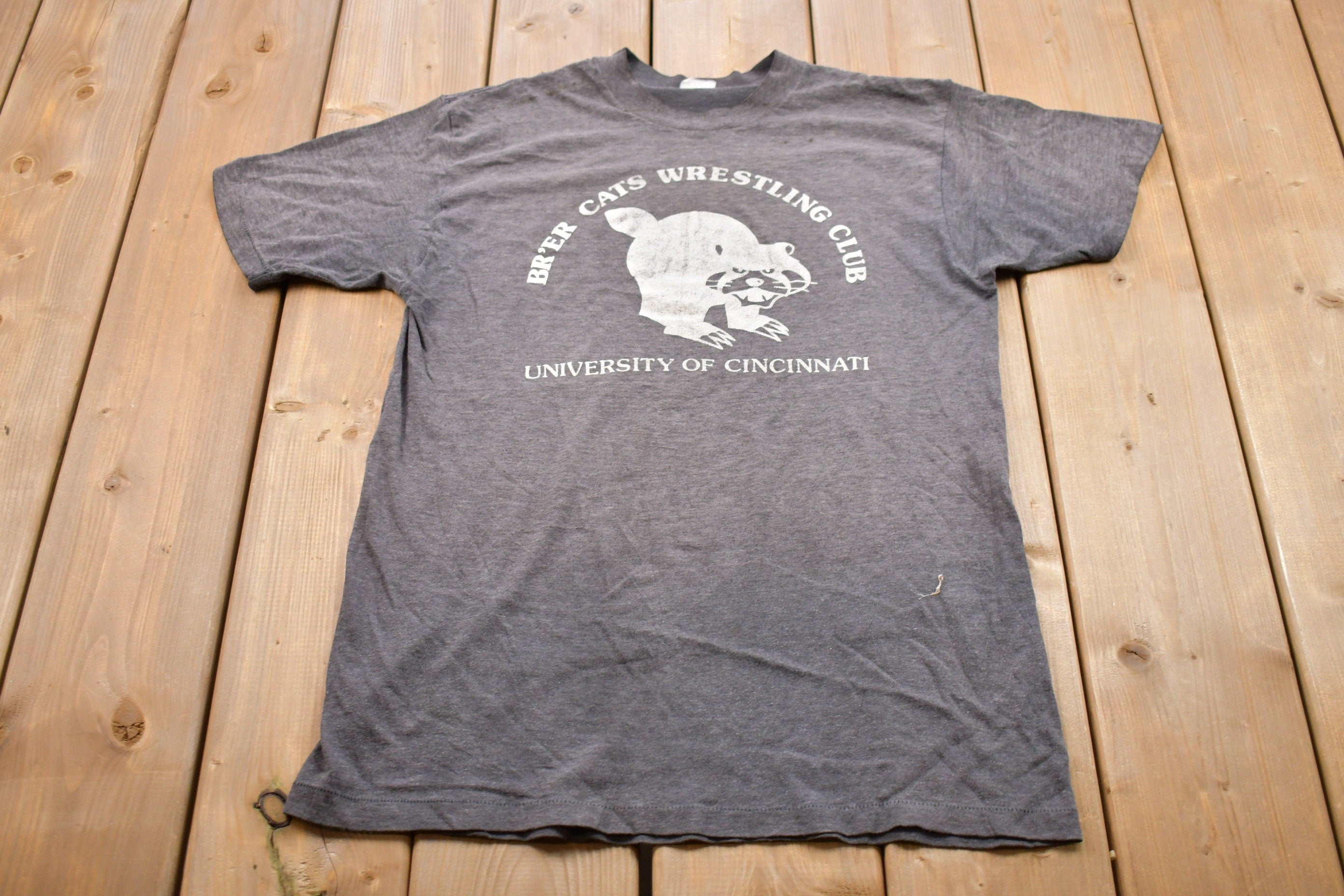 Vintage 1980s University of Cincinnati Wrestling Club Collegiate T-Shirt