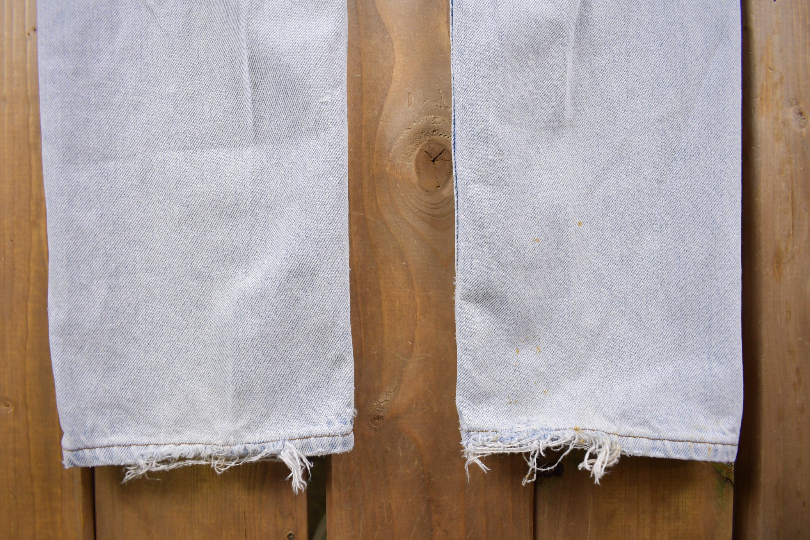 Vintage 1990s Levi's Red Tab Distressed Jeans Size 33 x 32
