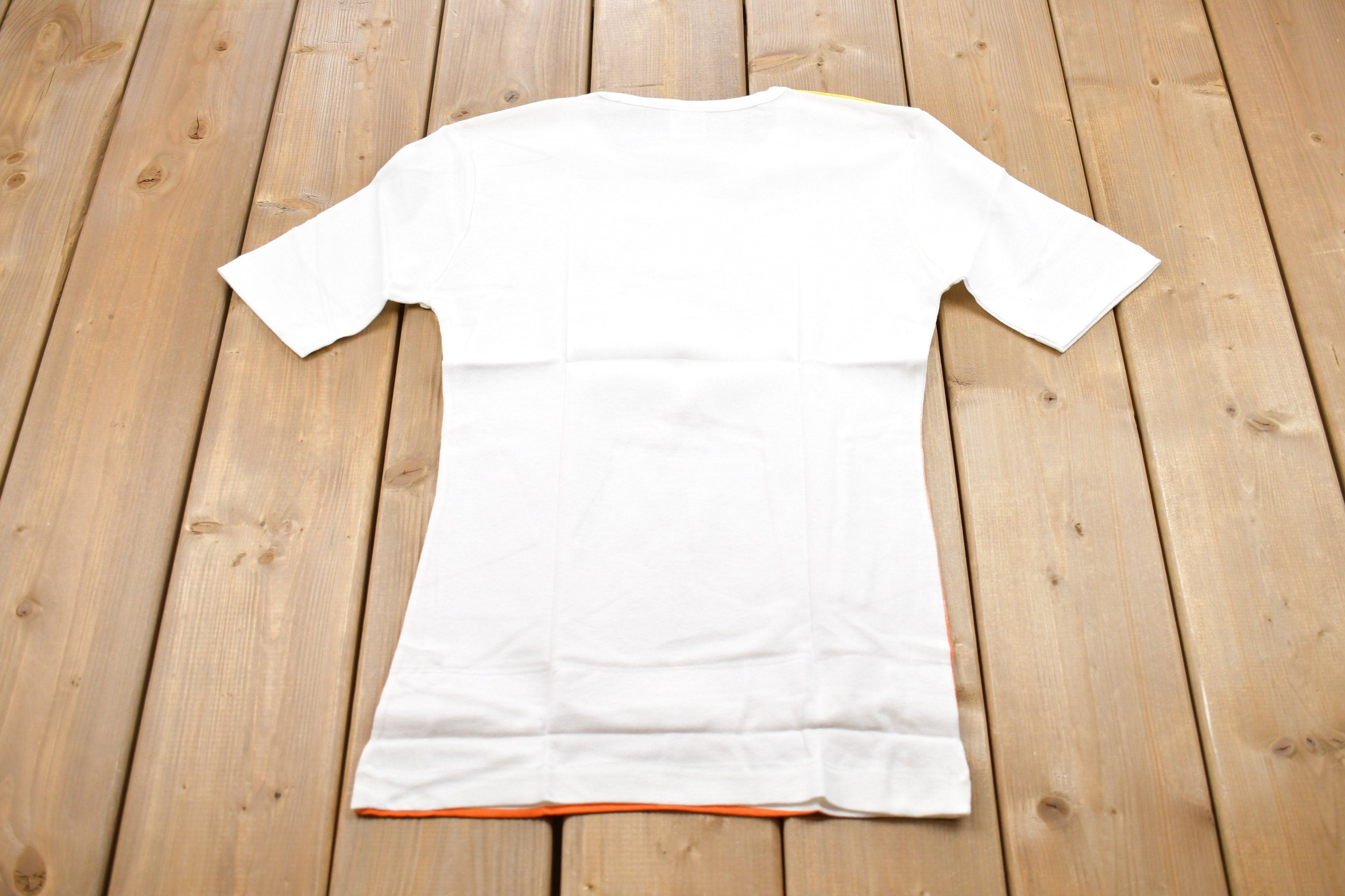 Vintage 1970s Contrast Faded Graphic T-Shirt