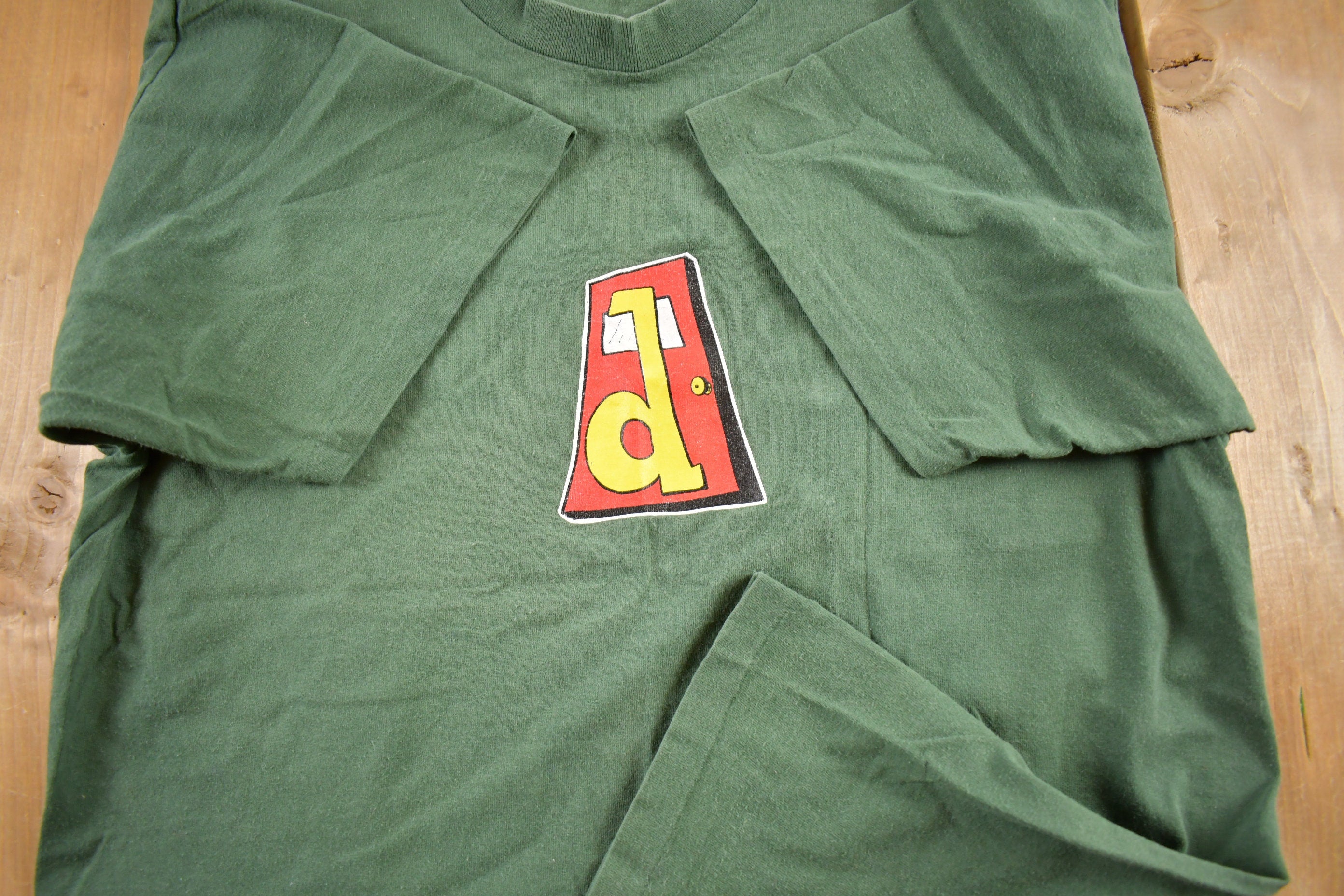 Vintage 1990s D Skateboarding Brand Graphic T Shirt