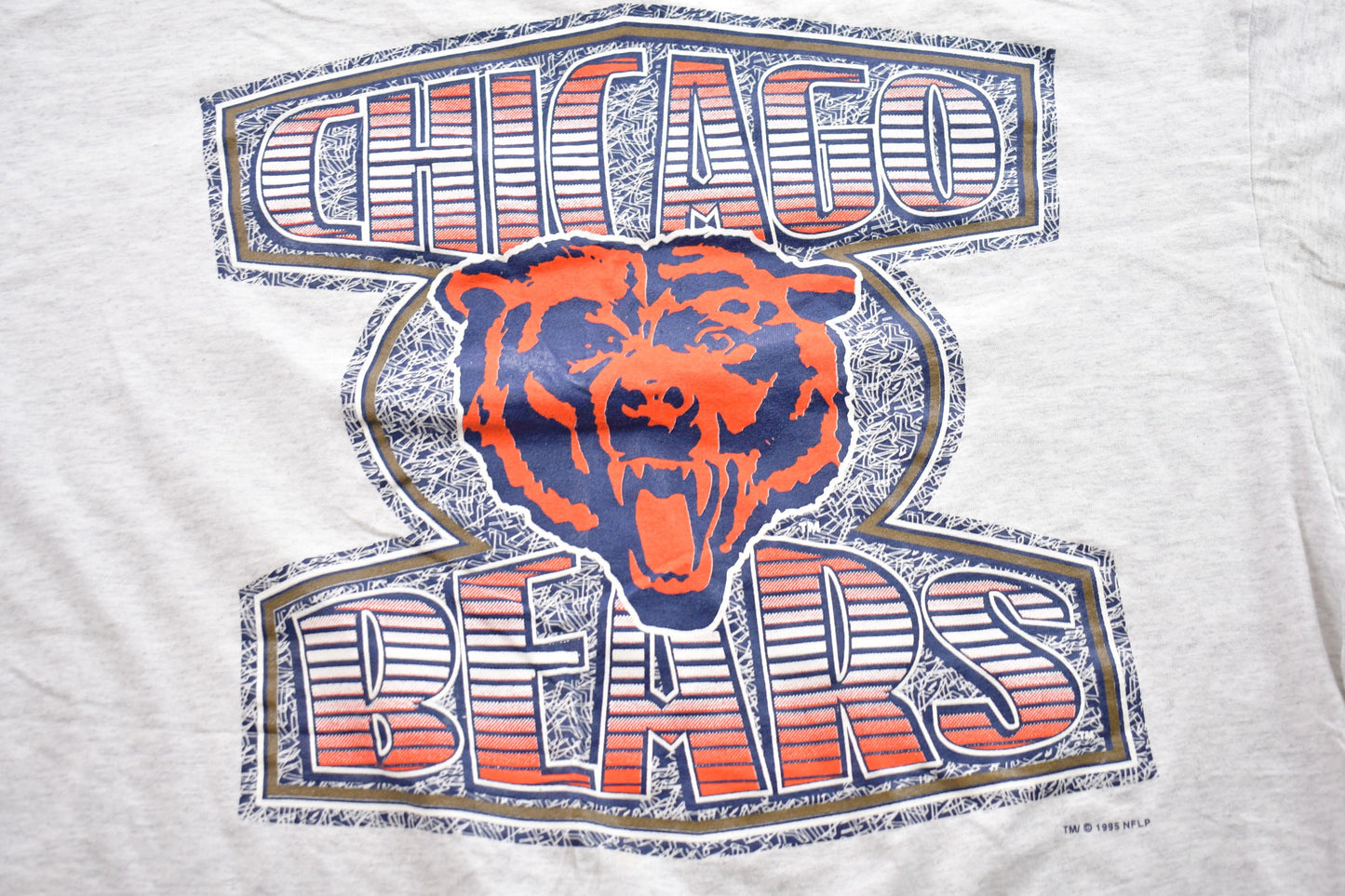 Vintage 1995 Chicago Bears NFL Graphic Logo7 T-Shirt / Single Stitch / 90s Streetwear / Athleisure / Sportswear