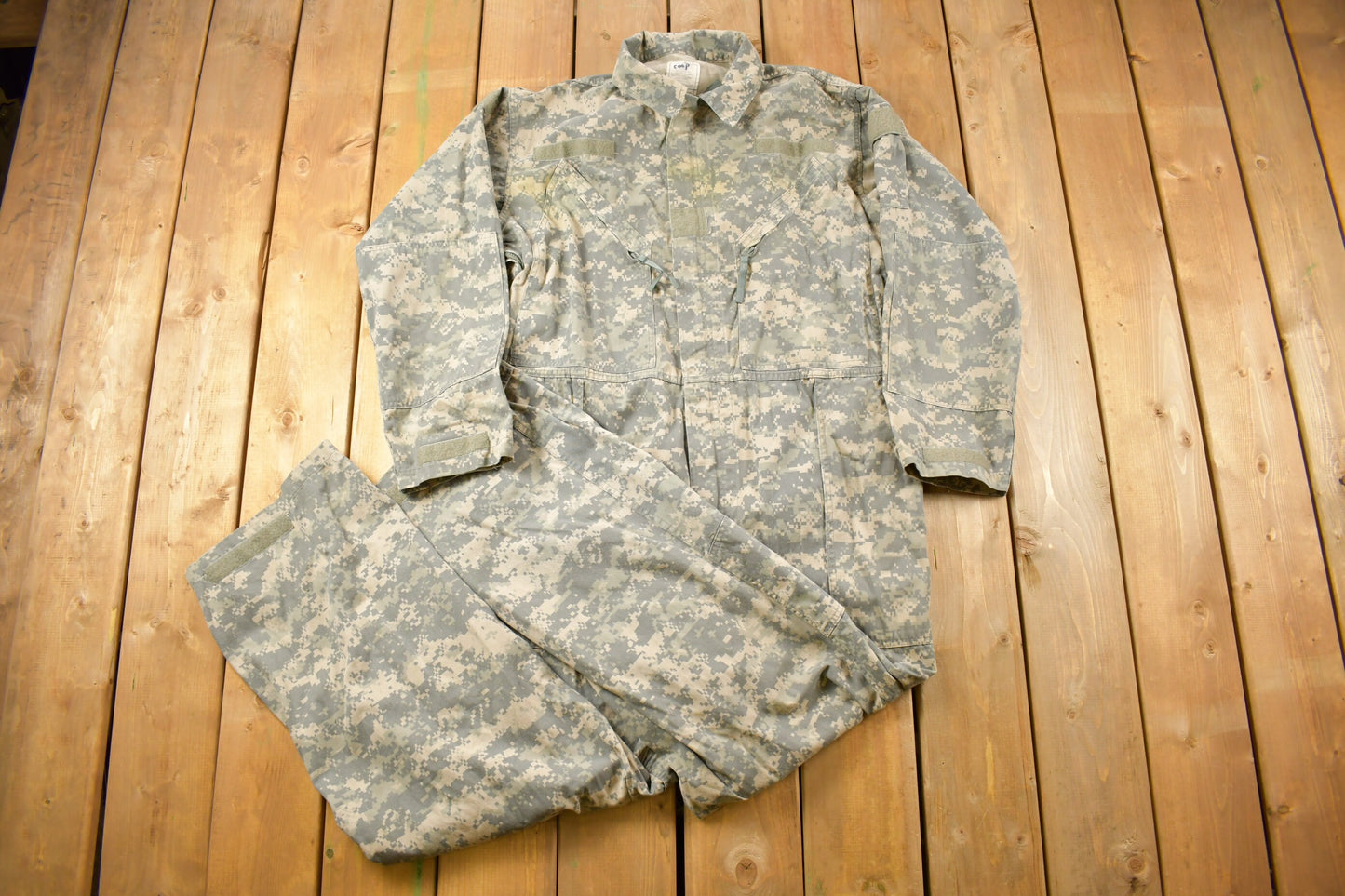 Vintage US Military Mechanic Coveralls Size XL / Vintage Coveralls / Militaria / Distressed Coveralls / Digital Camouflage