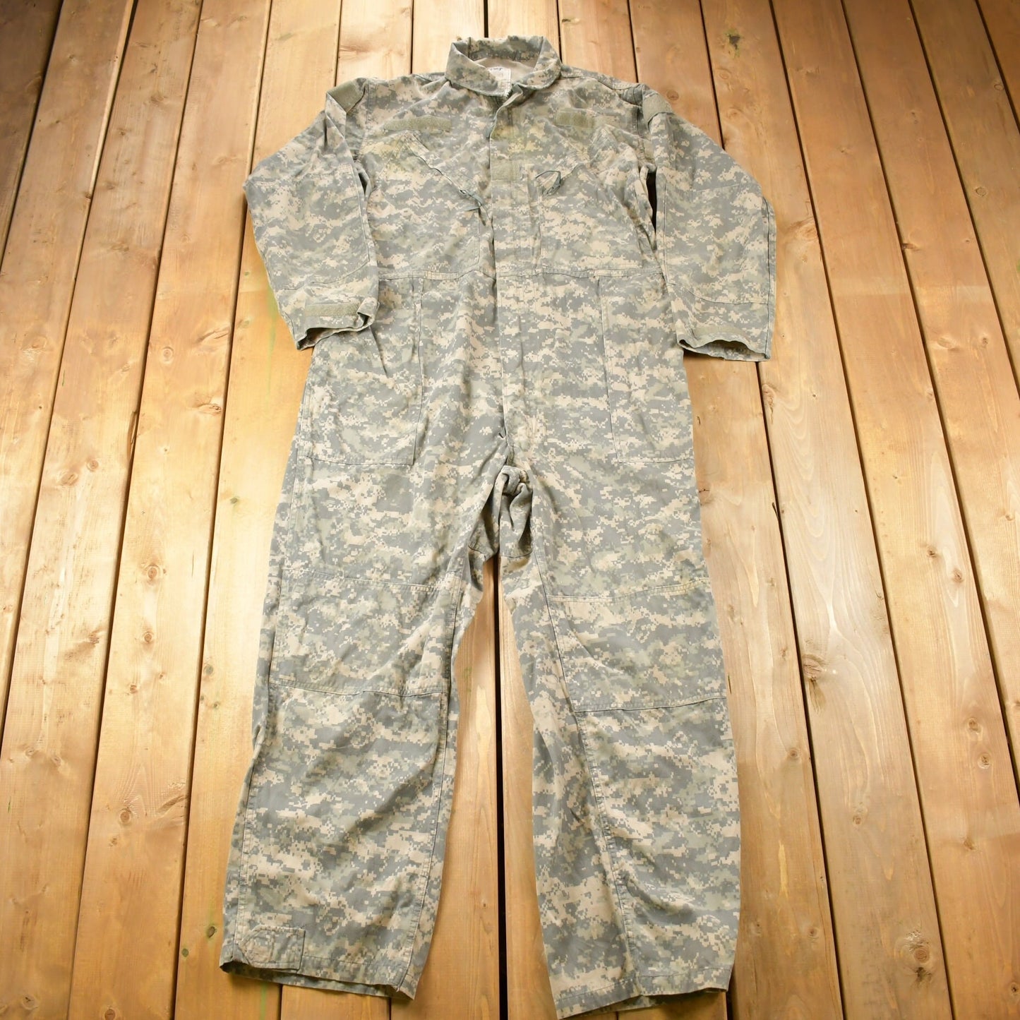 Vintage US Military Mechanic Coveralls Size XL / Vintage Coveralls / Militaria / Distressed Coveralls / Digital Camouflage