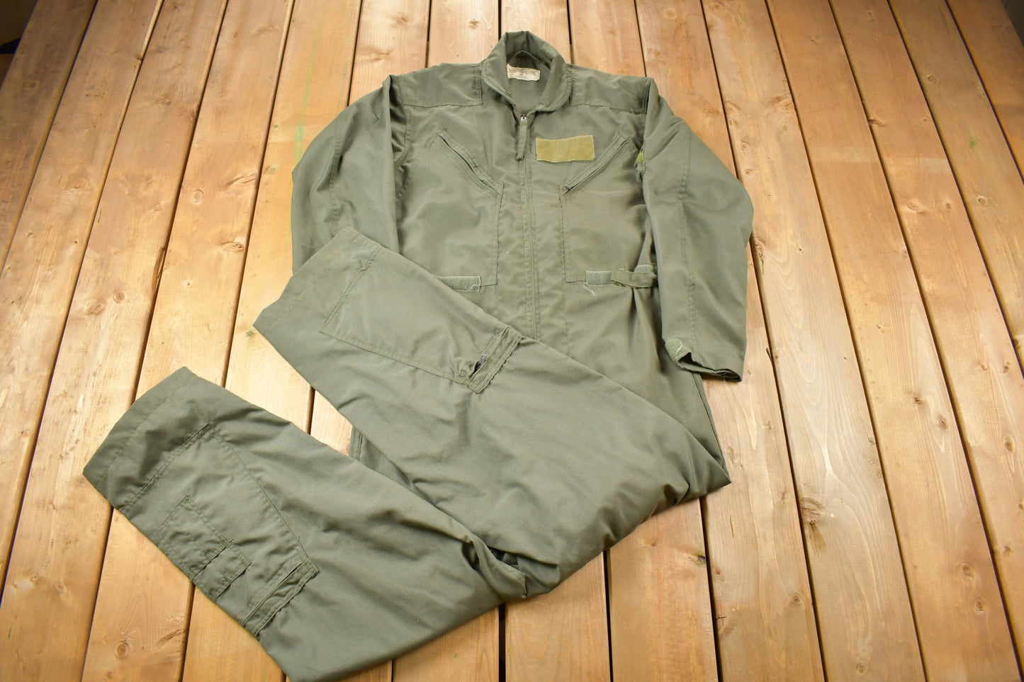 Vintage 1976 USAF Military Flyer Coverall Jumpsuit Size Large / Vintage Coveralls / Militaria / Distressed Coveralls / Sage Green / CWU-27P