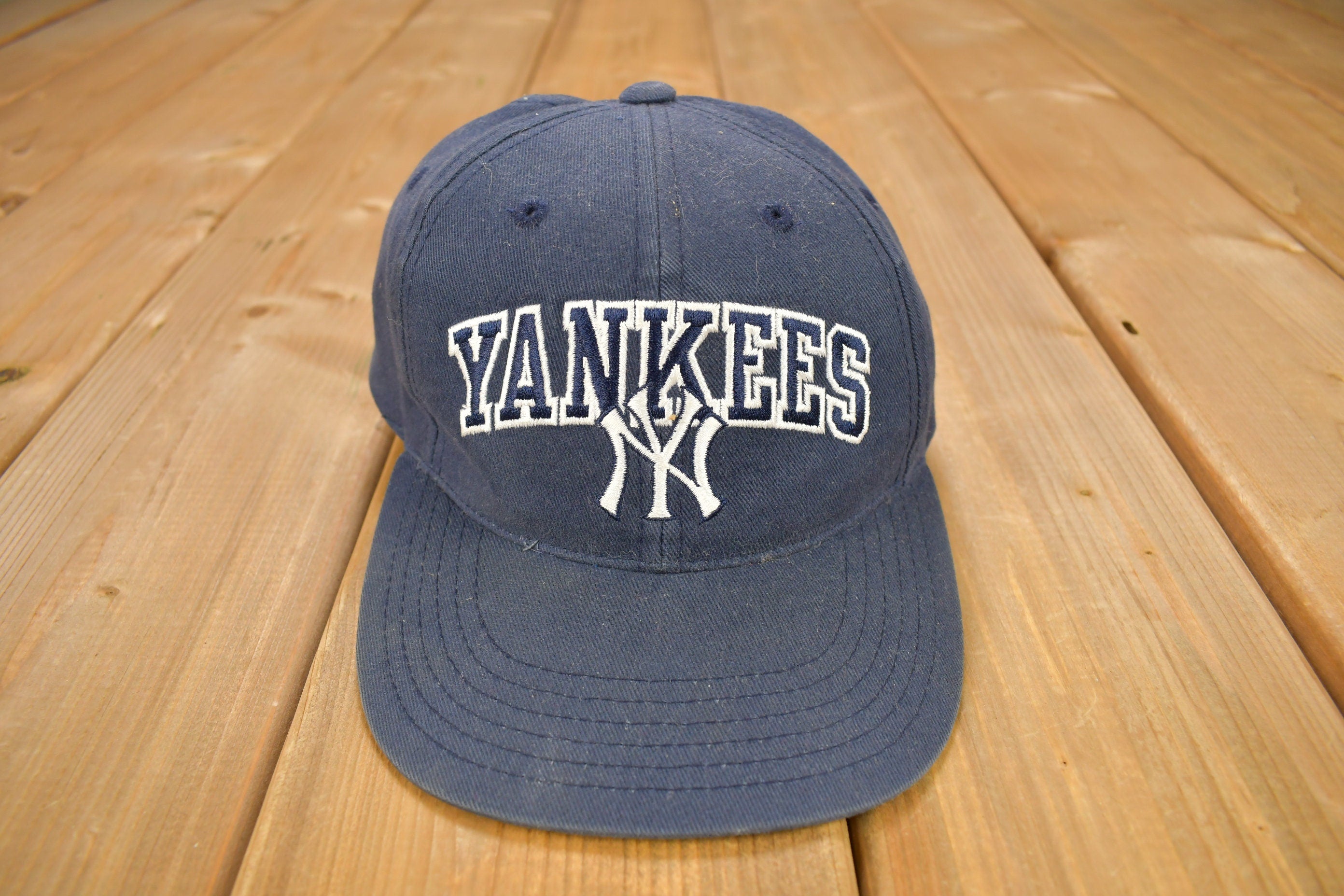 Vintage 1990s New York Yankees MLB Annco Snap Back Hat / OSFA