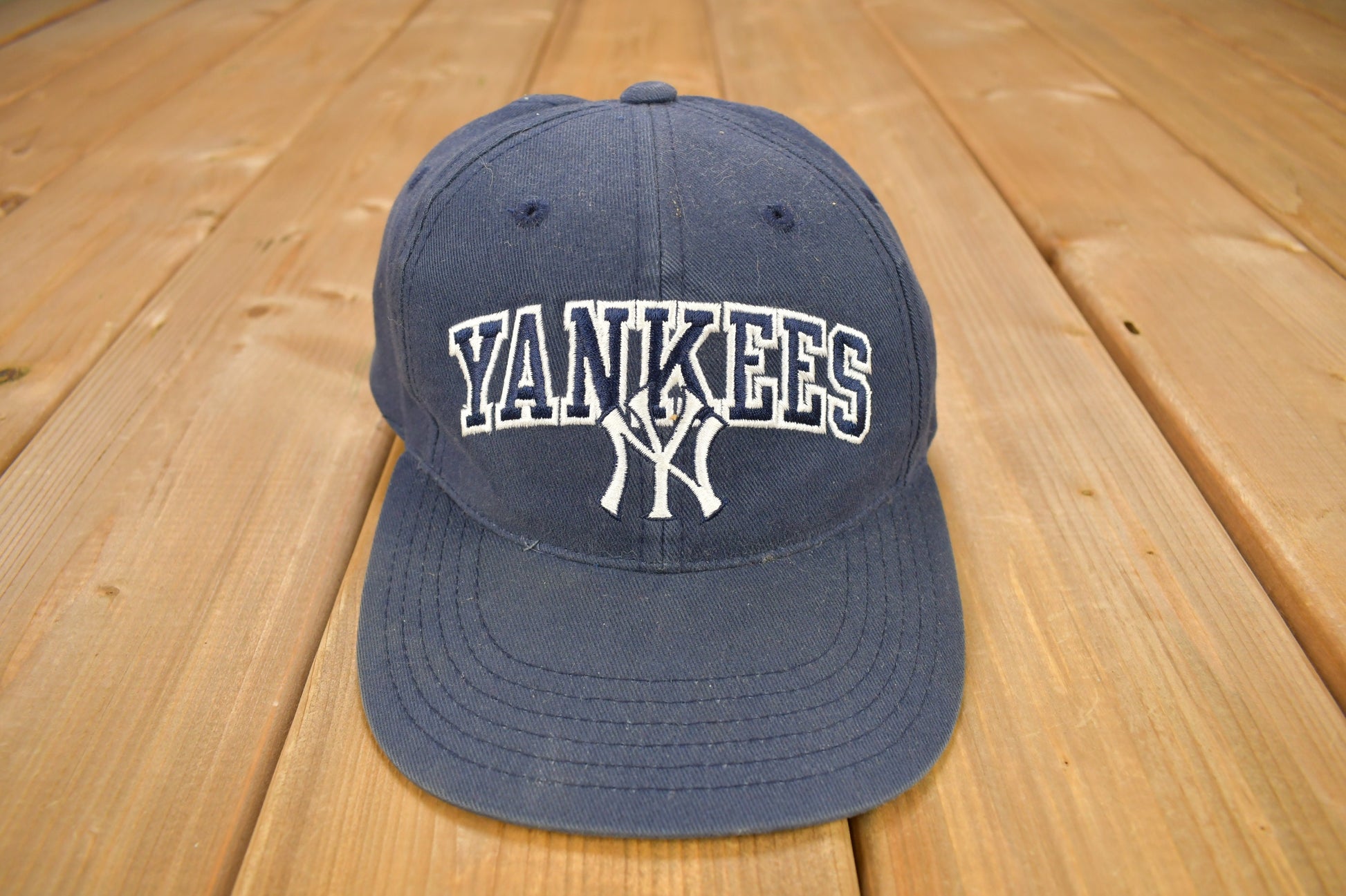 Vintage 90s New York Yankees Snapback Hat, Fit