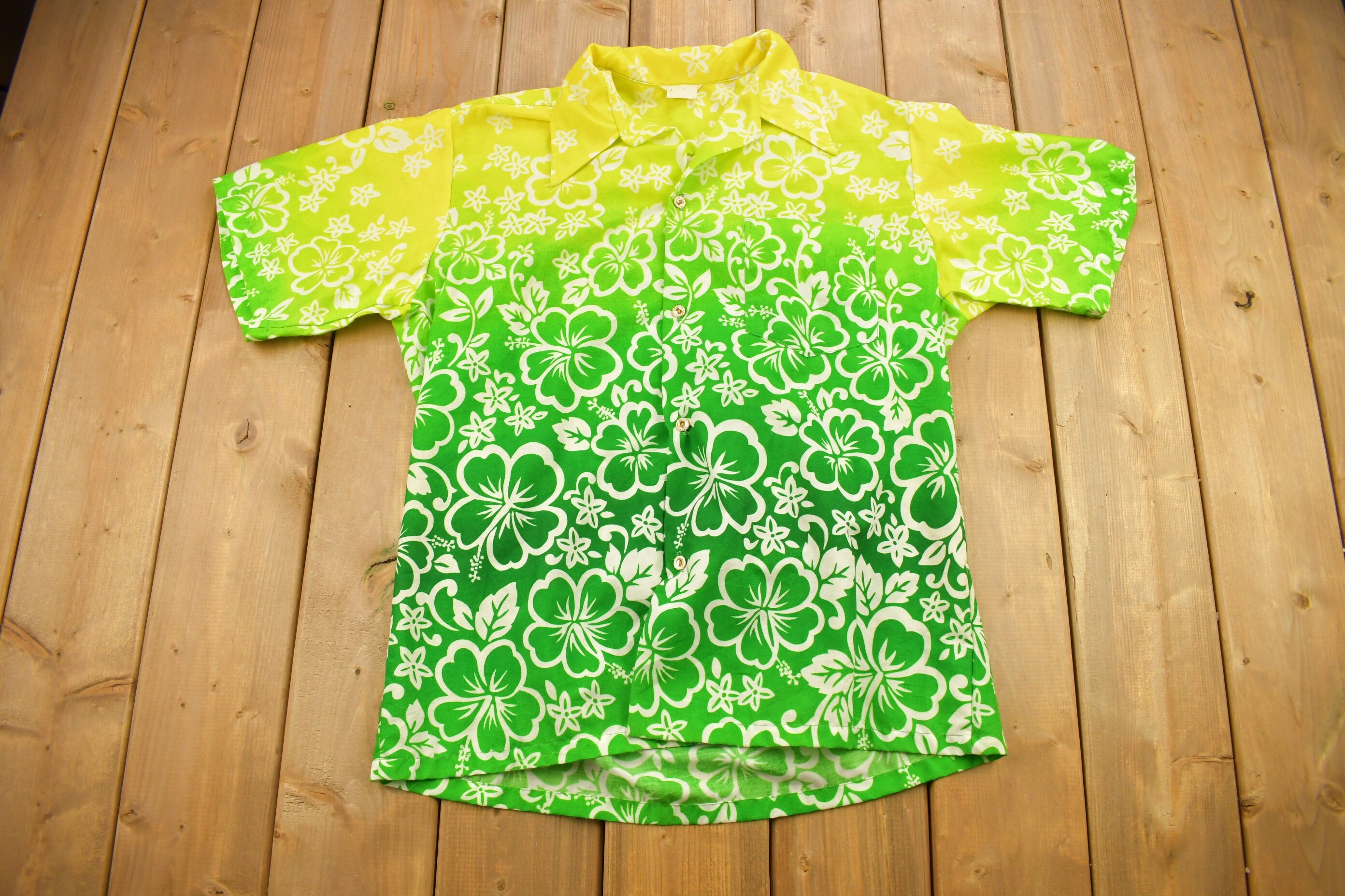 Vintage 1970s Color Gradient Floral Theme Button Up Shirt
