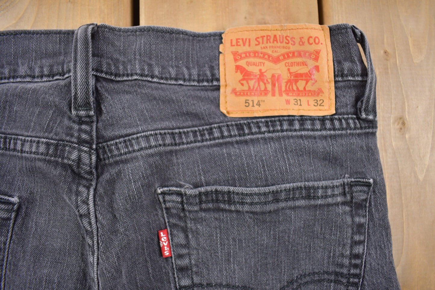 Vintage 1990s Levi's 514 Red Tab Denim Jeans Size 30 x 31