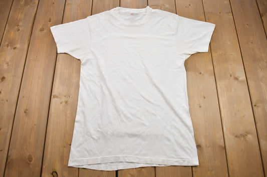 Vintage 1990s Hanes Simple Blank White T-Shirt / Vintage T Shirt / Streetwear / Vintage Tee / Single Stitch / Made In USA