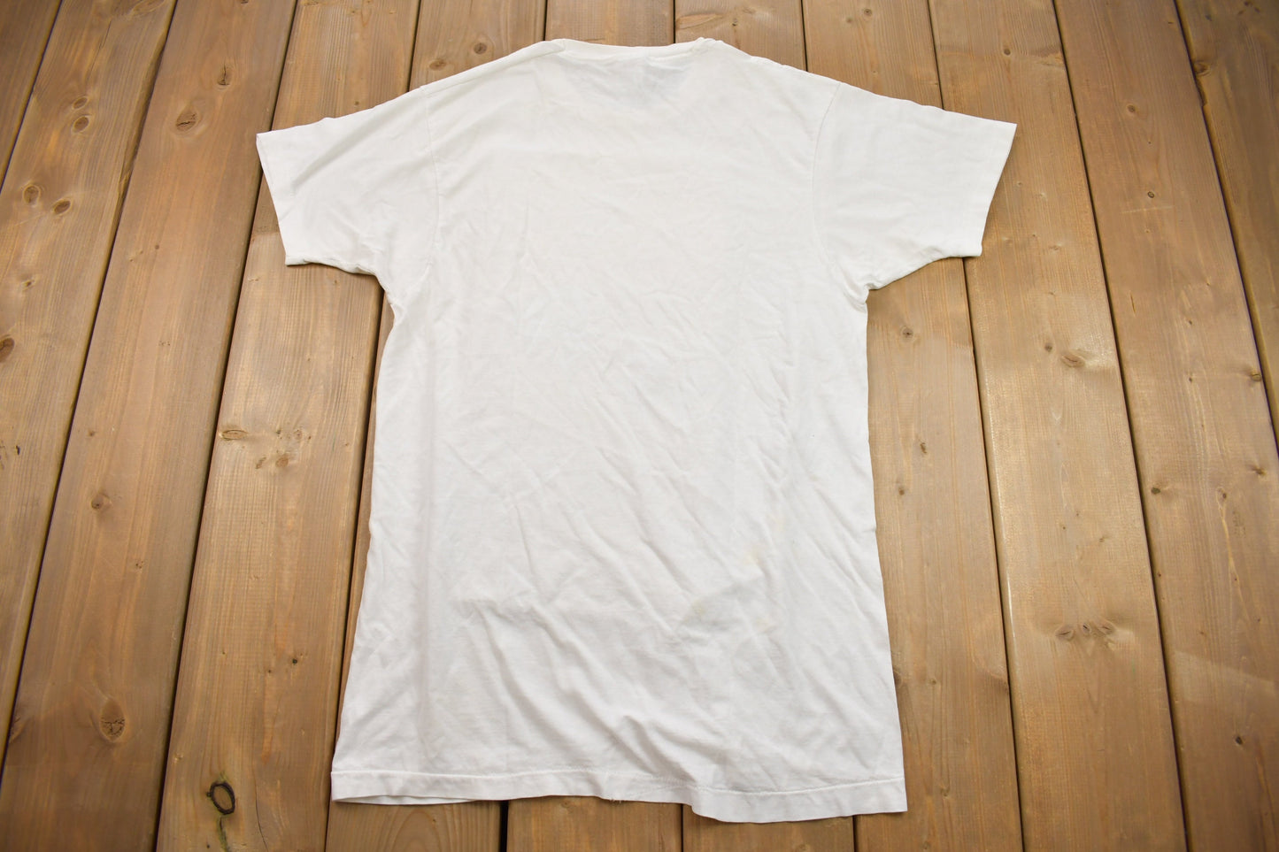 Vintage 1990s Hanes Simple Blank White T-Shirt / Vintage T Shirt / Streetwear / Vintage Tee / Single Stitch / Made In USA