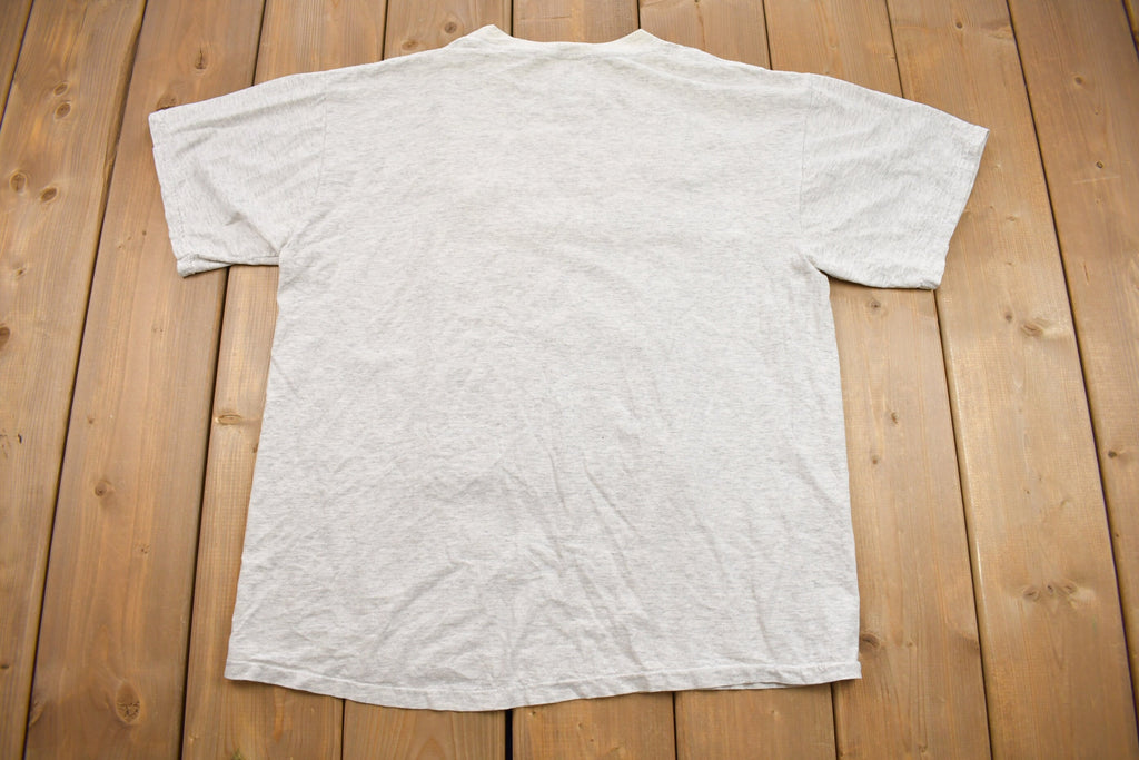 Vintage 1990s NHL Detroit Red Wings Embroidered T-Shirt