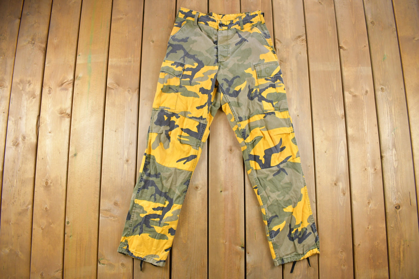 Vintage 2001 US Army Yellow Camouflage Cargo Pants Size 28 x 30 / Streetwear / Army Pants / Military Pants / Vintage Cargos / Made In USA