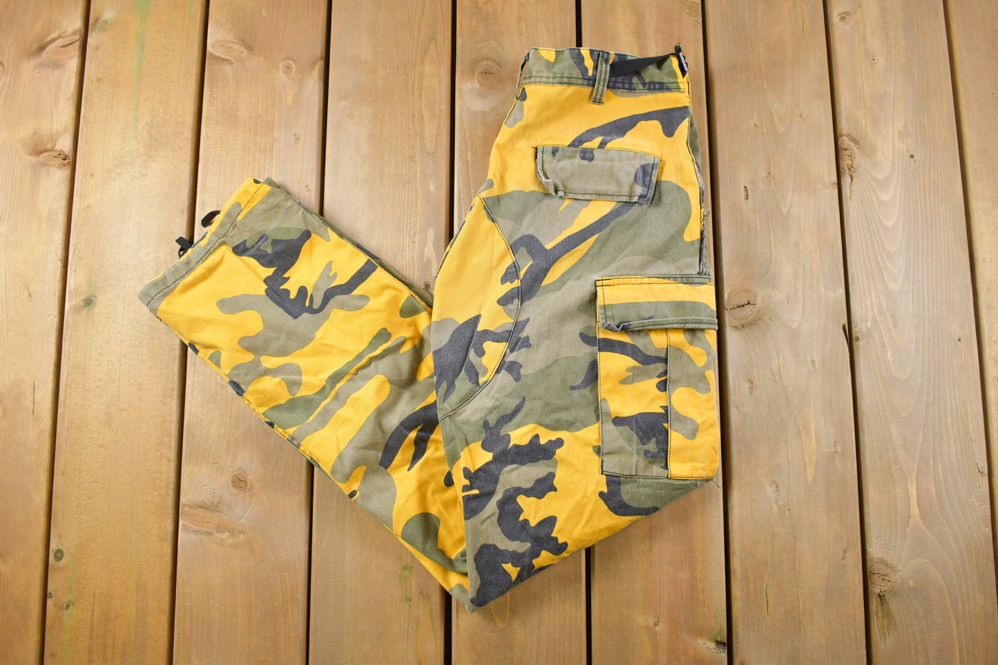 Vintage 2001 US Army Yellow Camouflage Cargo Pants Size 28 x 30 / Streetwear / Army Pants / Military Pants / Vintage Cargos / Made In USA