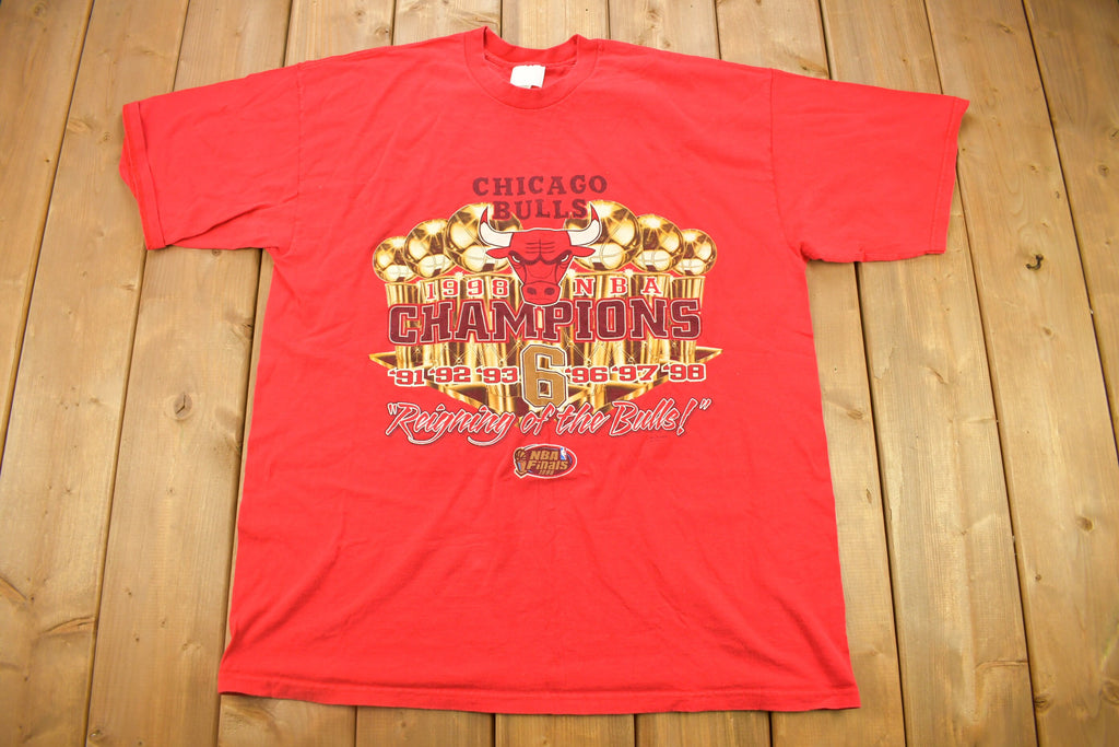 Vintage 1998 Chicago Bulls NBA Graphic T-Shirt