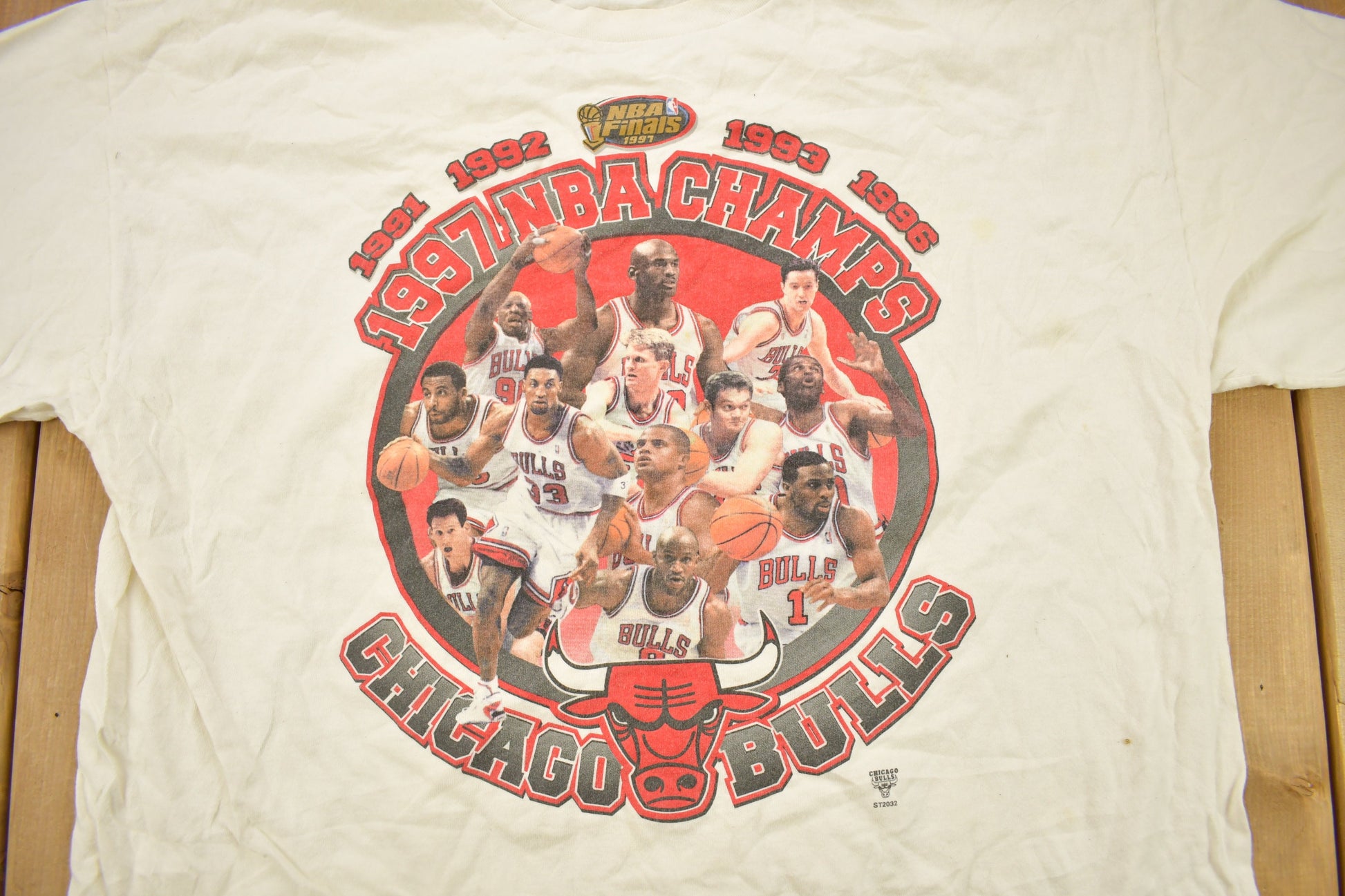 Vintage 1997 Chicago Bulls NBA Champions Starter T-Shirt