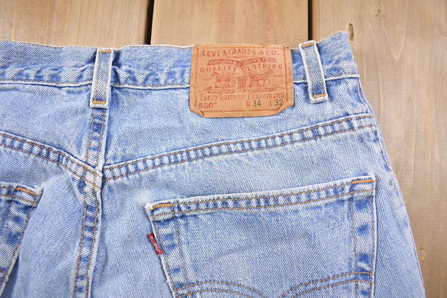 Vintage 1990s Levi's 560 Red Tab Denim Jeans Size 31 x 32