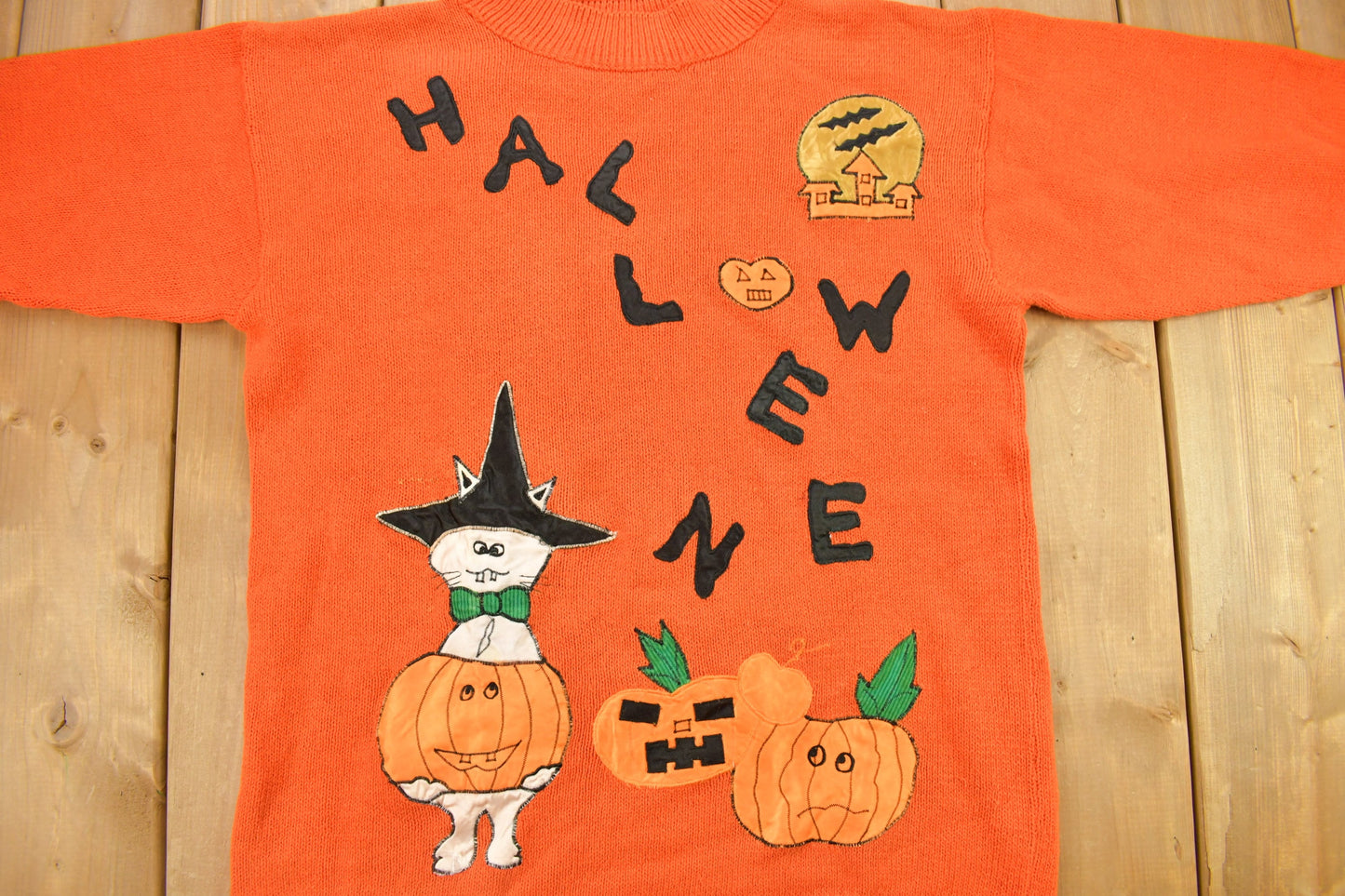 Vintage 1990s Halloween Theme Embroidered Knit Sweater / Vintage 90s Crewneck / Halloween Sweater / Festive / Colleens Collectibles