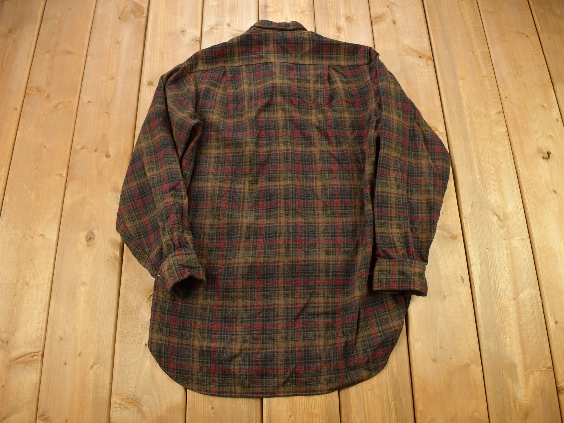 Vintage 1950s Pendleton Plaid Button Up Women's Shirt