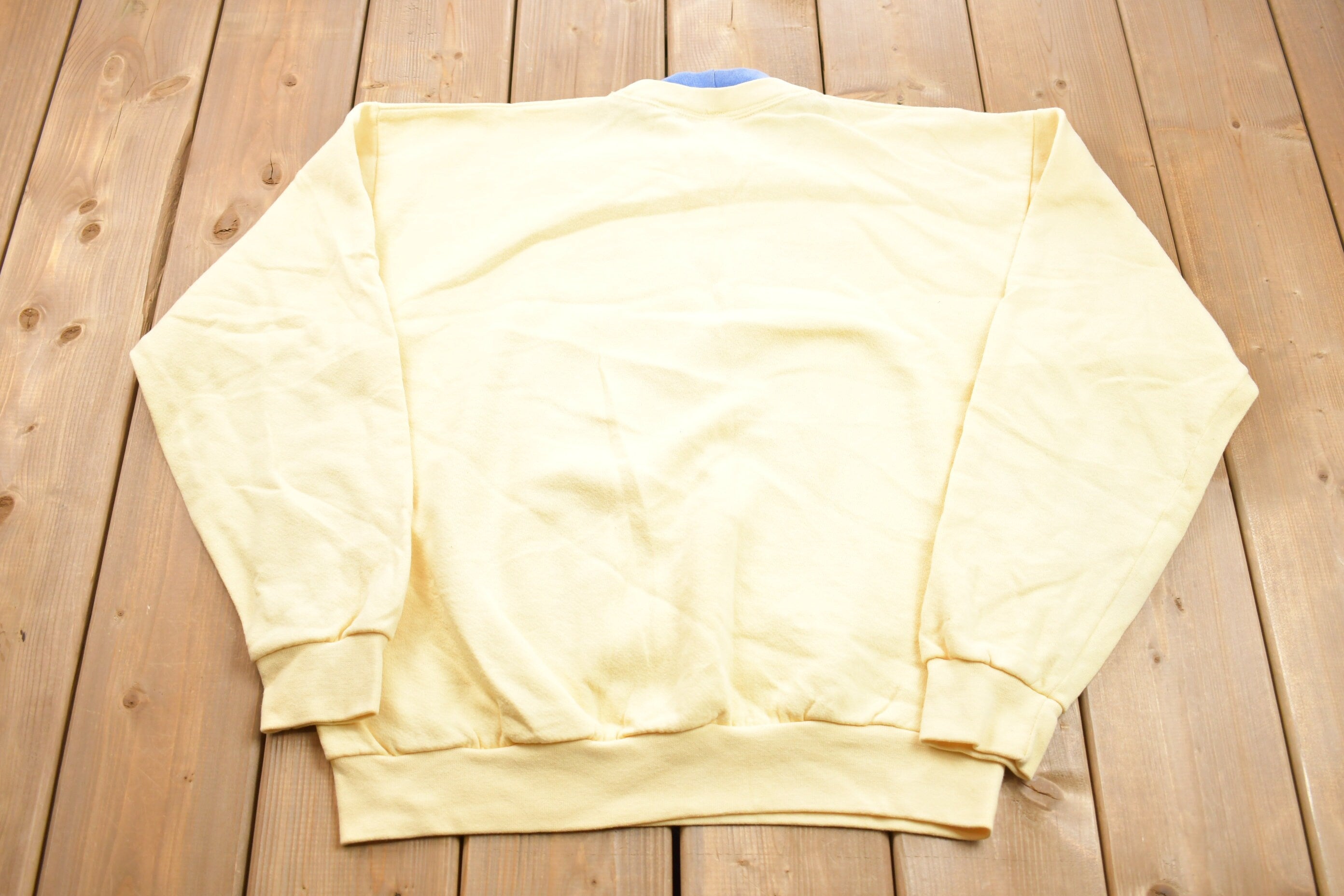Vintage 1990s Longaberger Embroidered  Crewneck Sweater