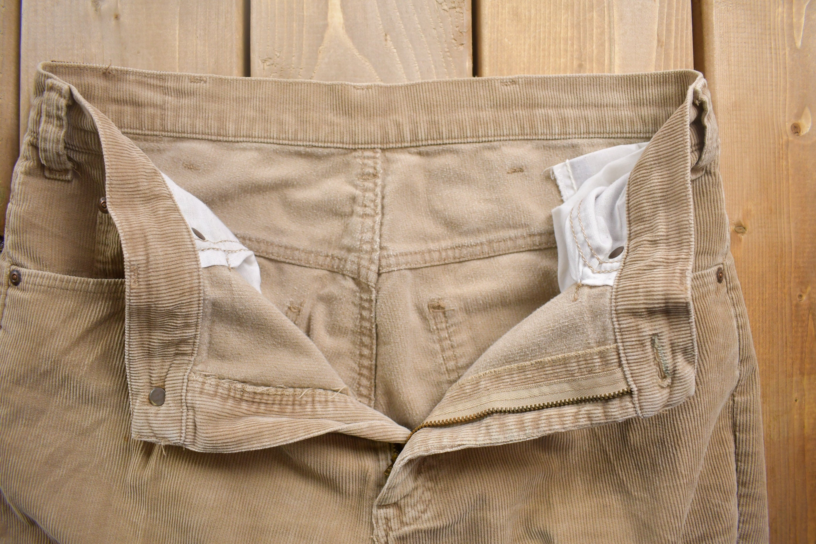 Vintage 1970s Gap Pioneer Beige Corduroy Trousers Size 32 x 32