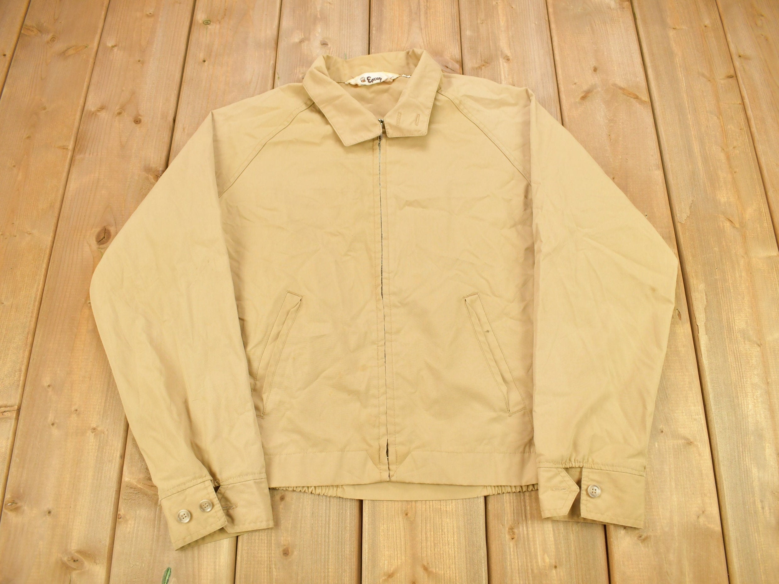 Vintage 1970s Envoy Blank Beige Windbreaker Jacket