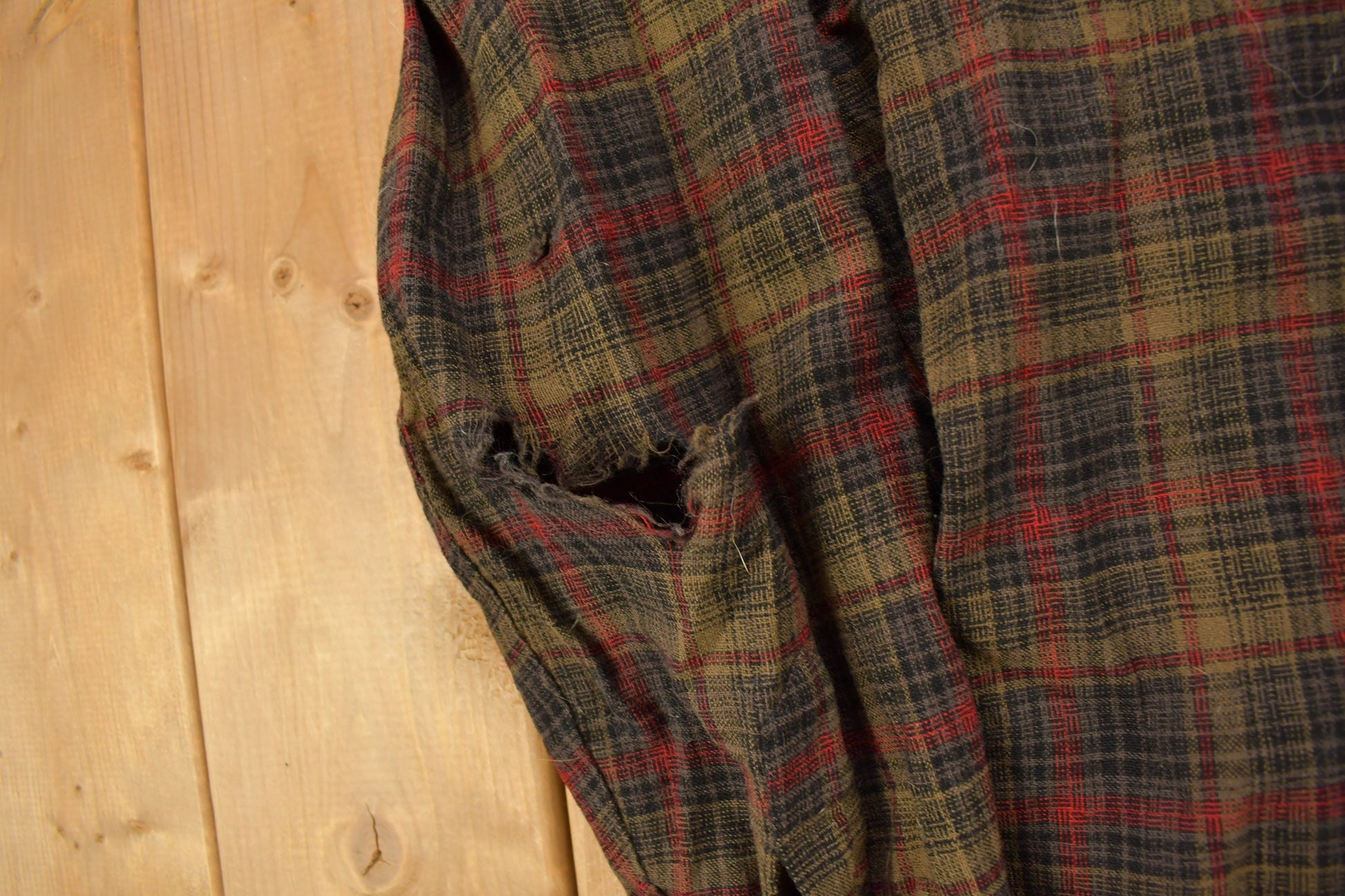 Vintage 1950s Pendleton Plaid Button Up Women's Shirt