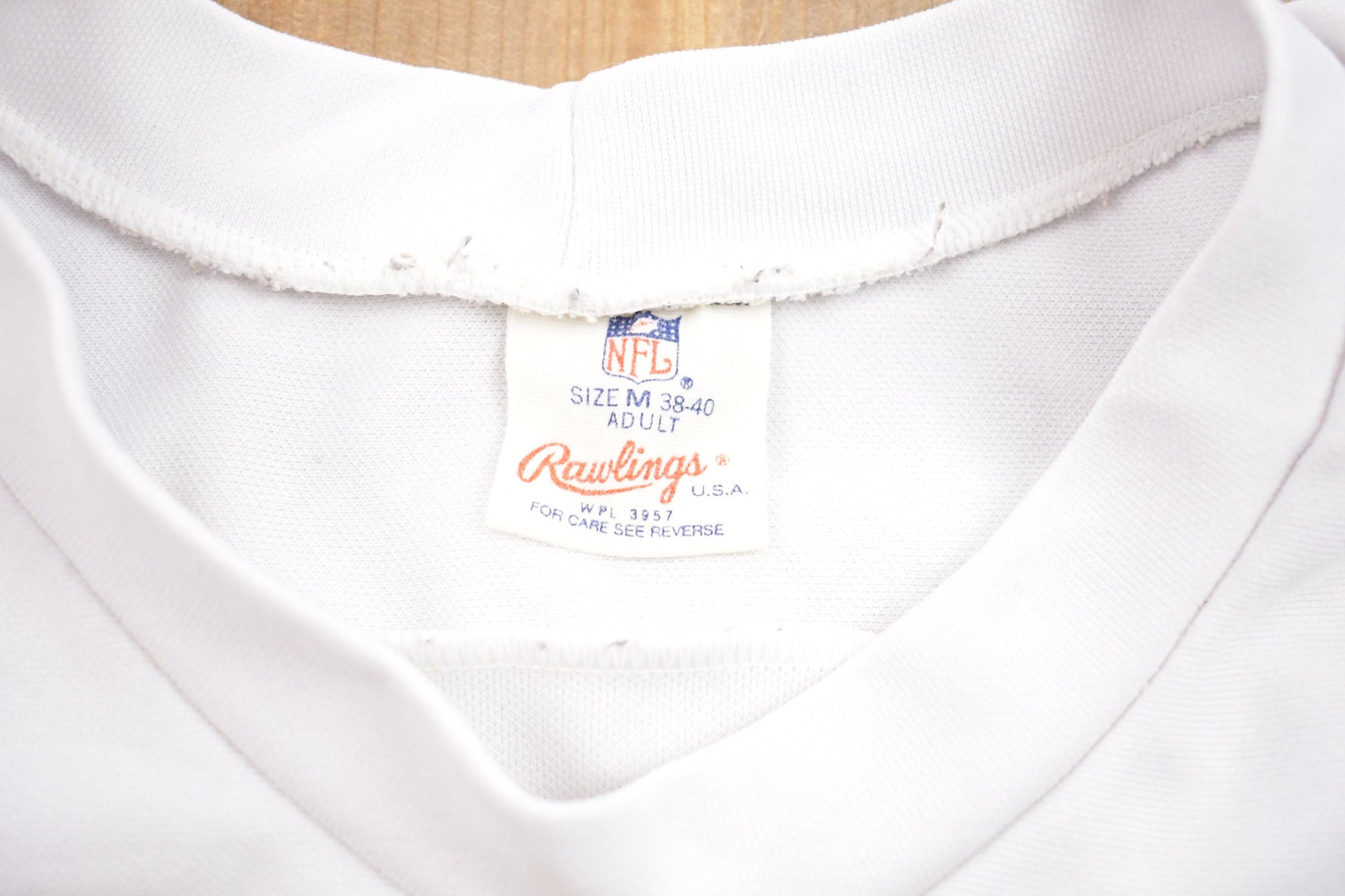 Vintage 1980s Rawling Gusky Number 69 NFL Graphic T-Shirt