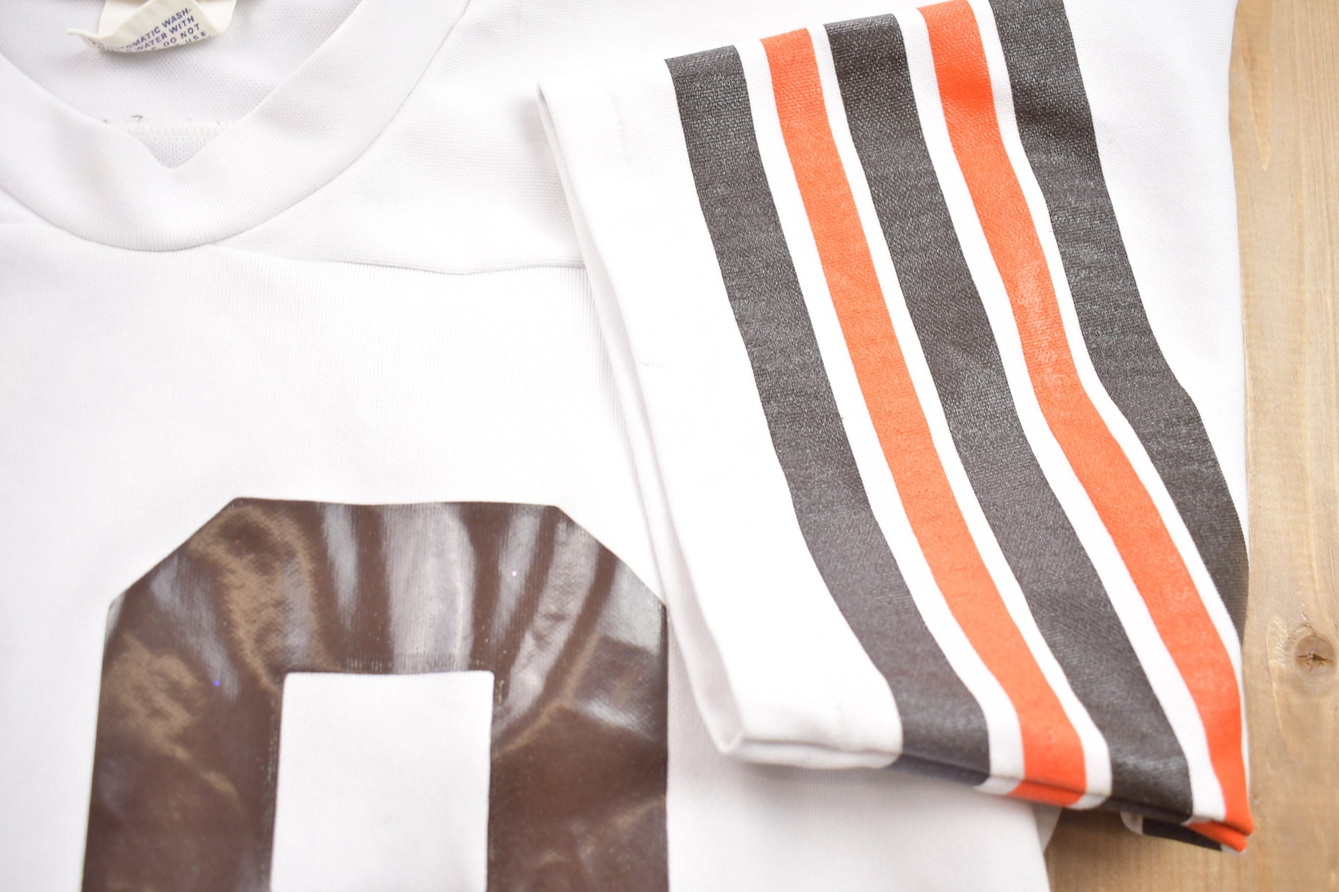 Vintage 1980s Rawling Gusky Number 69 NFL Graphic T-Shirt