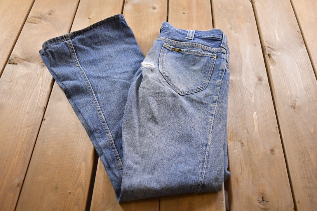 Vintage 1970s Distressed Lee Bell Bottom Jeans Size 28 x 33