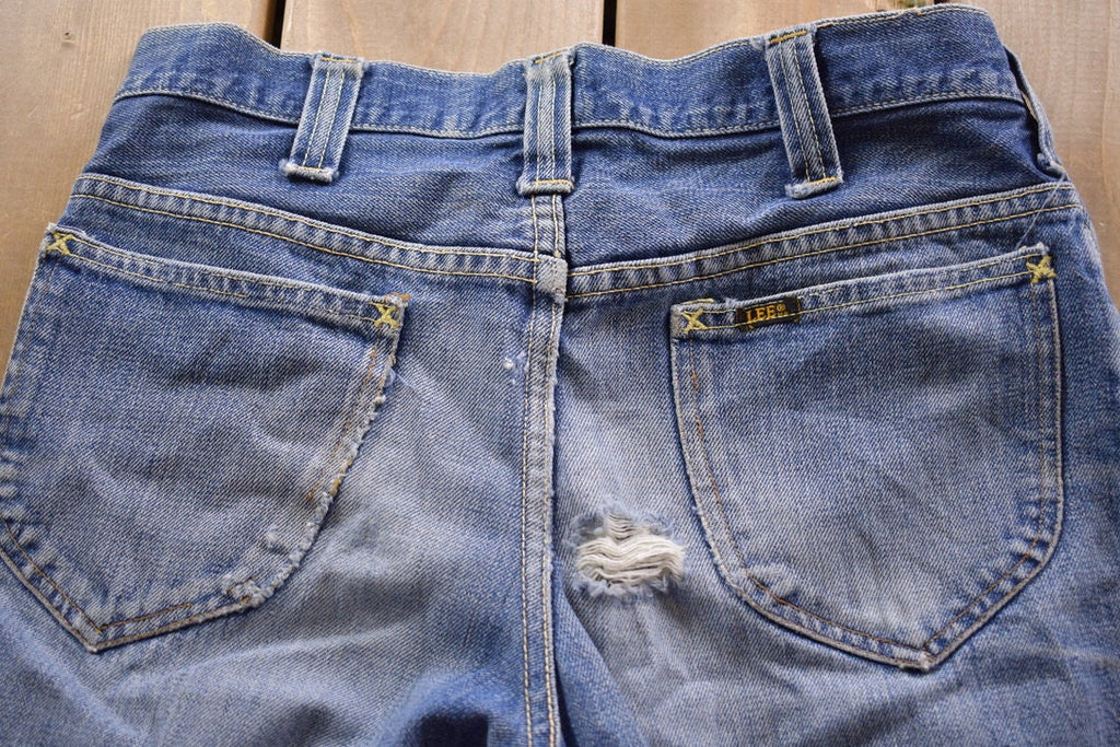 Vintage 1970s Distressed Lee Bell Bottom Jeans Size 28 x 33