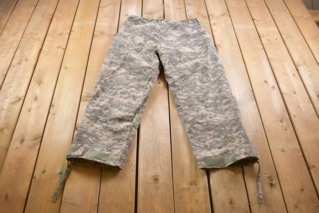 Vintage 1990s Military Digital Camouflage Pants Size  34 x 30 / Streetwear / Army Pants / Military Pant's / Vintage Cargos