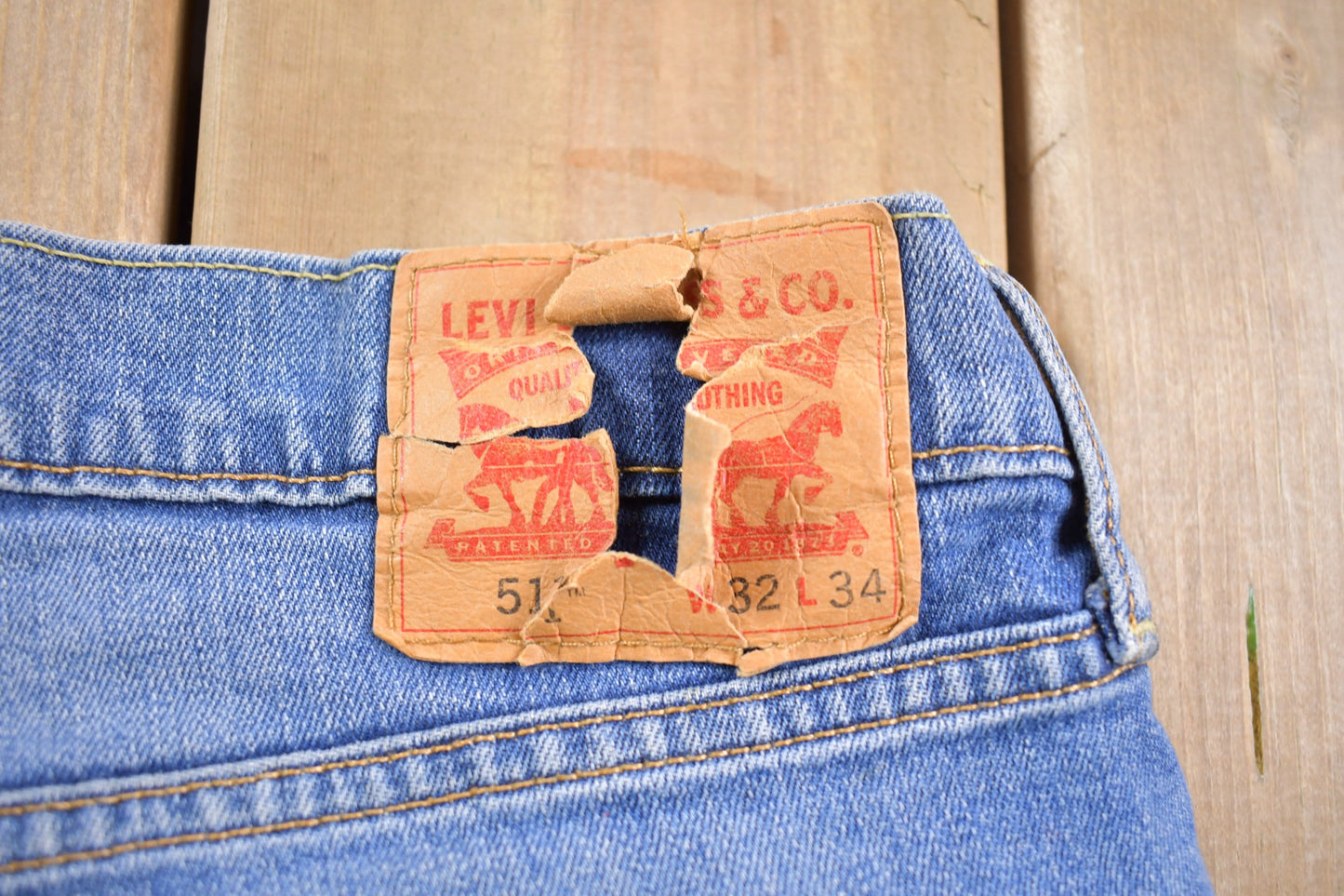 Vintage 1990s Levi 511 Red Tab Jeans Size 30 x 32 / Vintage Denim / Streetwear / Jeans / Essentials / Vintage Levi's / Medium Wash