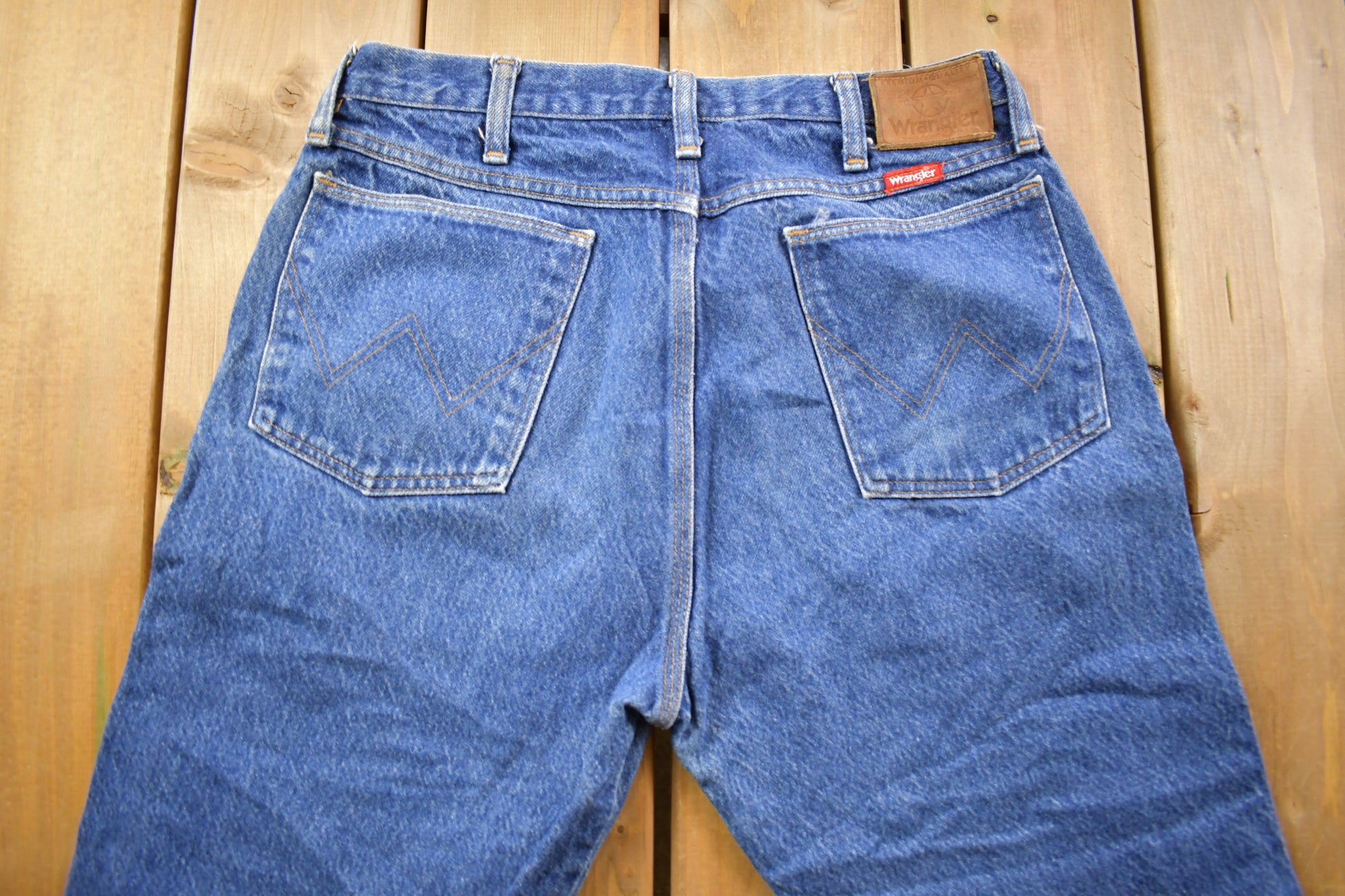 Vintage 1980s Wrangler Medium Wash Jeans Size 32 x 30