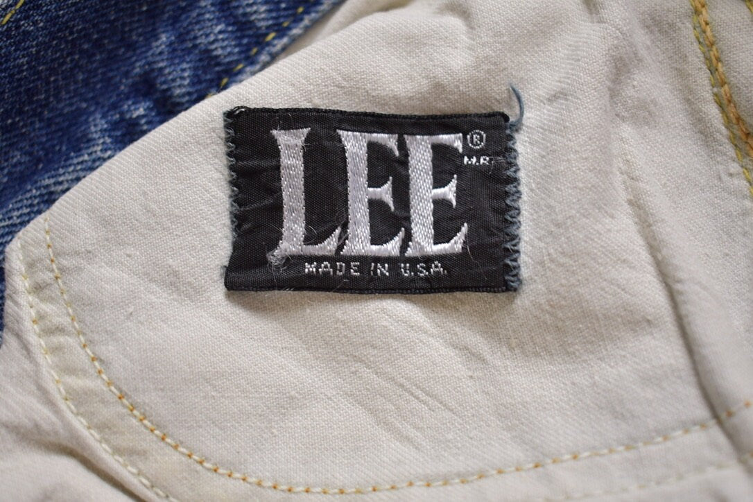 Vintage 1970s Distressed Lee Bell Bottom Jeans Size 28 x 33