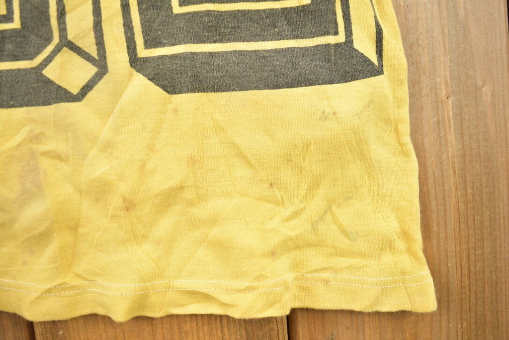 Vintage 1970s Baby Tee 32 Graphic T-Shirt