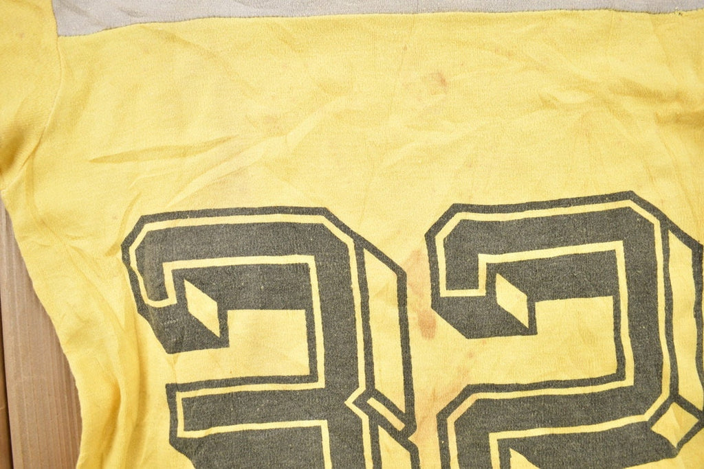 Vintage 1970s Baby Tee 32 Graphic T-Shirt