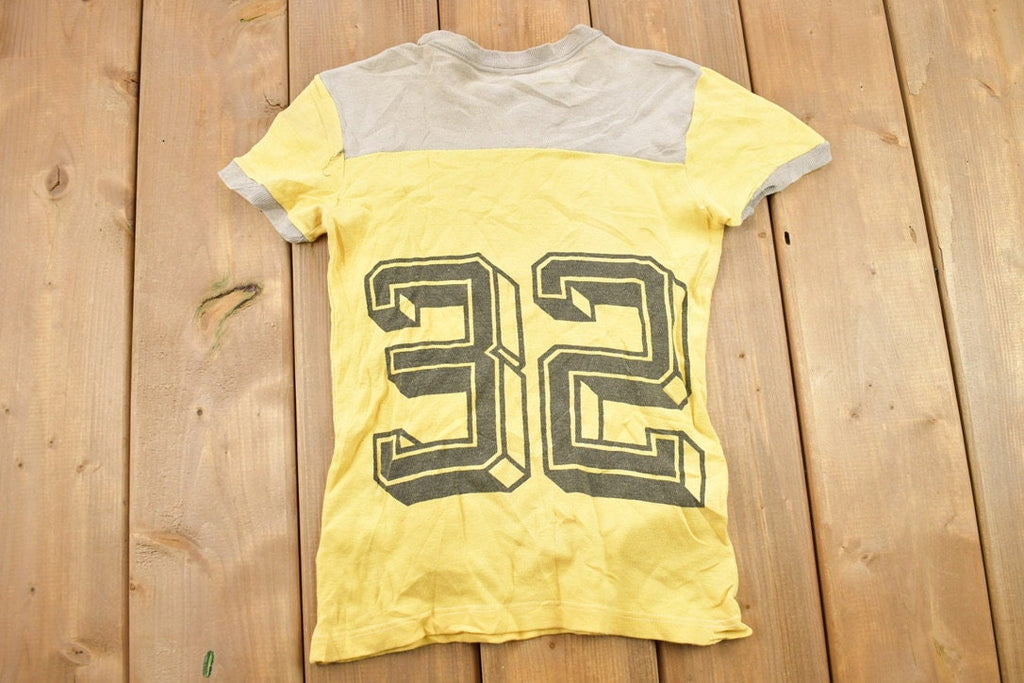 Vintage 1970s Baby Tee 32 Graphic T-Shirt