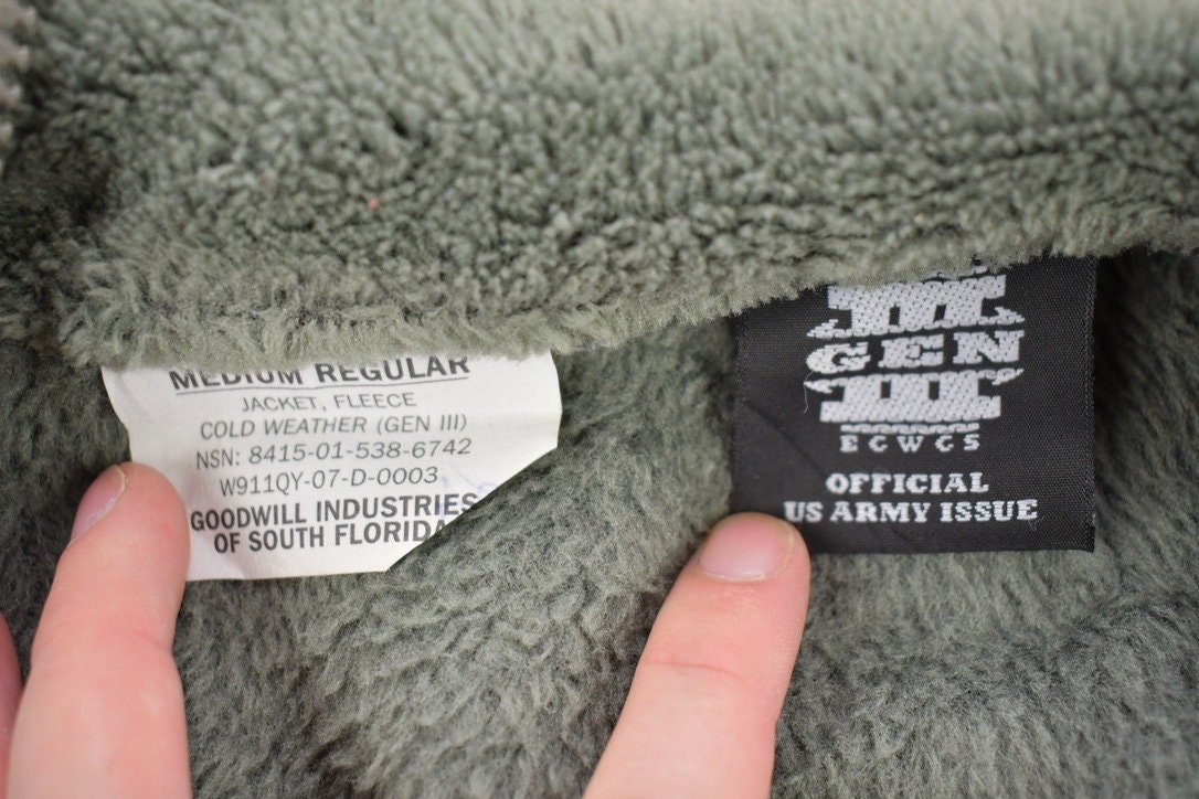 Vintage 1990s Official US Army Issue Zip Up Fleece Sweater