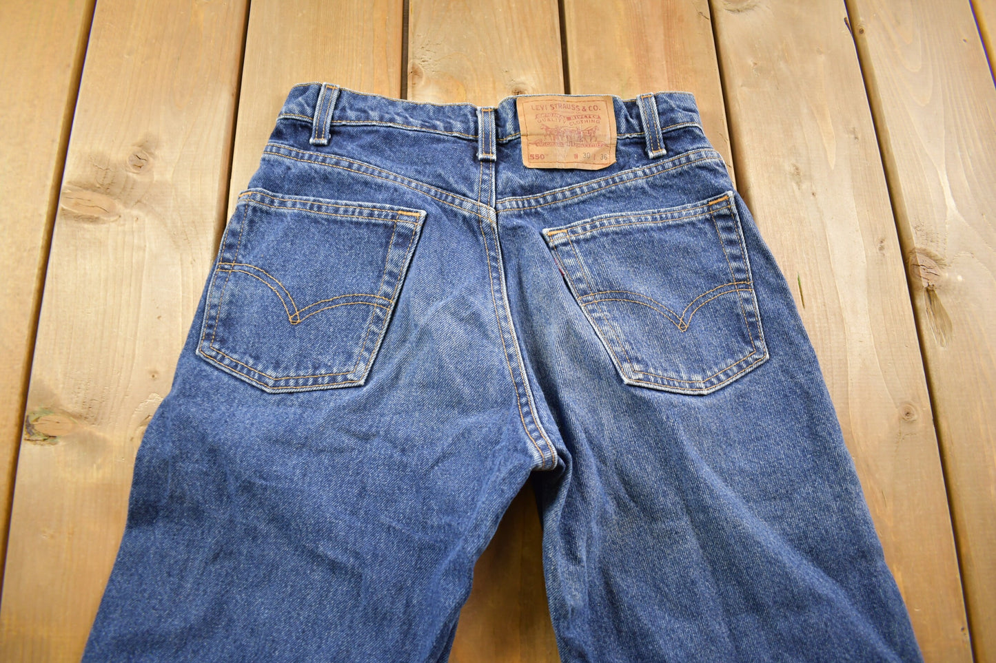 Vintage 1990s Levi's 550 Medium Wash Jeans Size 30 x 33 / Relaxed Fit / Made In USA / Vintage Levi's