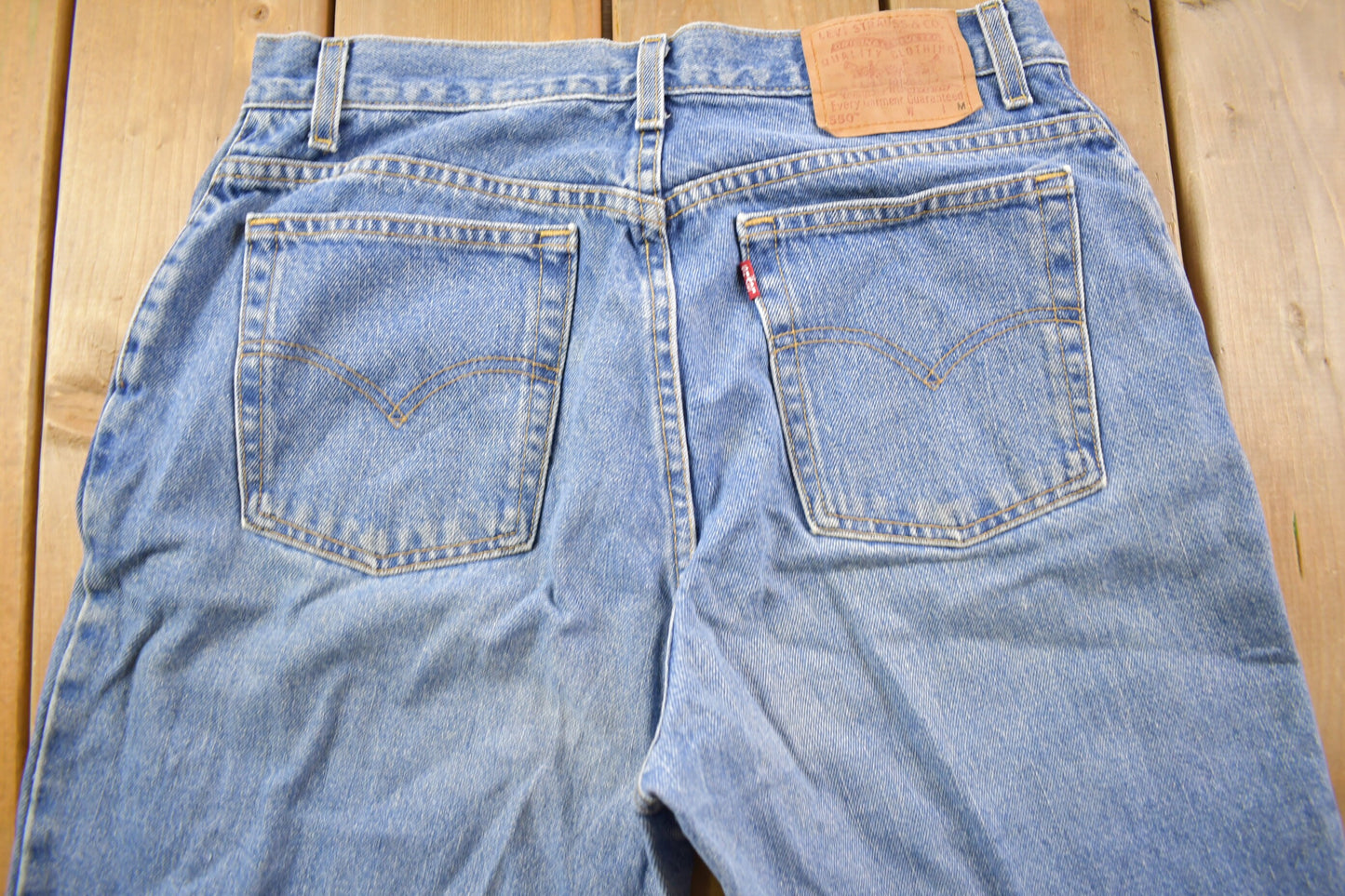 Vintage 1990s Levi's 550 Medium Wash Women's Jeans Size 32 x 30 / Relaxed Fit / Vintage Levi's