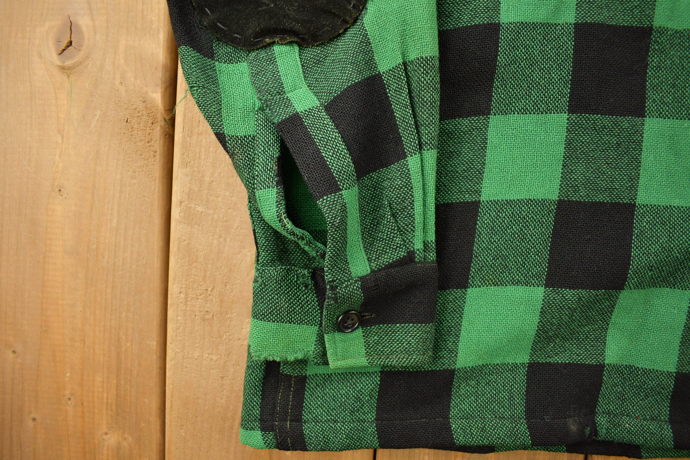 Vintage 1950s Aberdeen Green Buffalo Plaid Wool Button Up Shirt