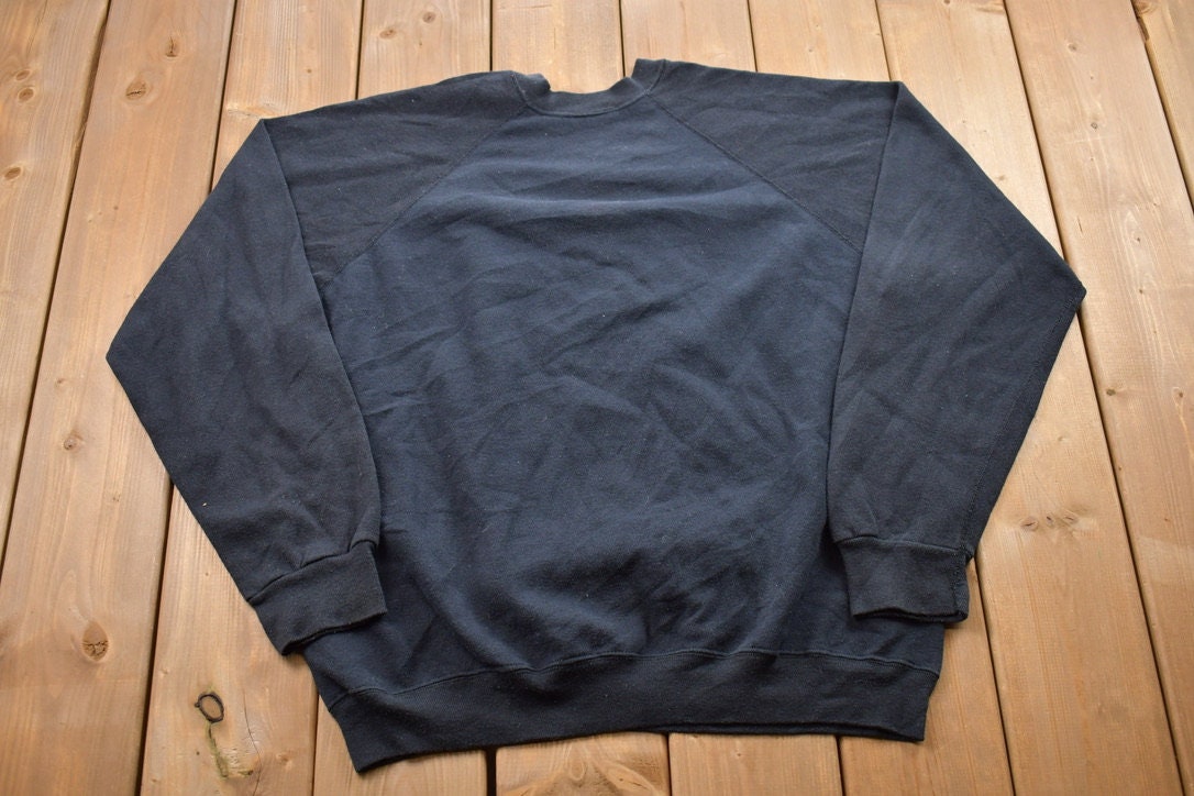 Vintage 1990s Blank Black Crewneck Sweatshirt / 90s Crewneck / Made In USA / Essential / Streetwear / 90s Blank / Black Crewneck