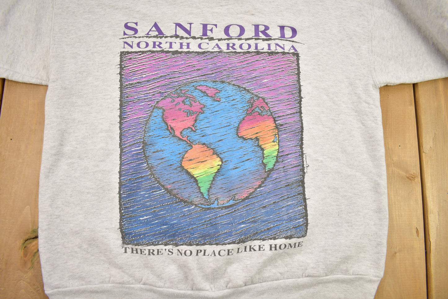 Vintage 1997 Sanford North Carolina Graphic Crewneck Sweatshirt / 90s Crewneck / Souvenir Sweater / Streetwear / Travel And Vacation