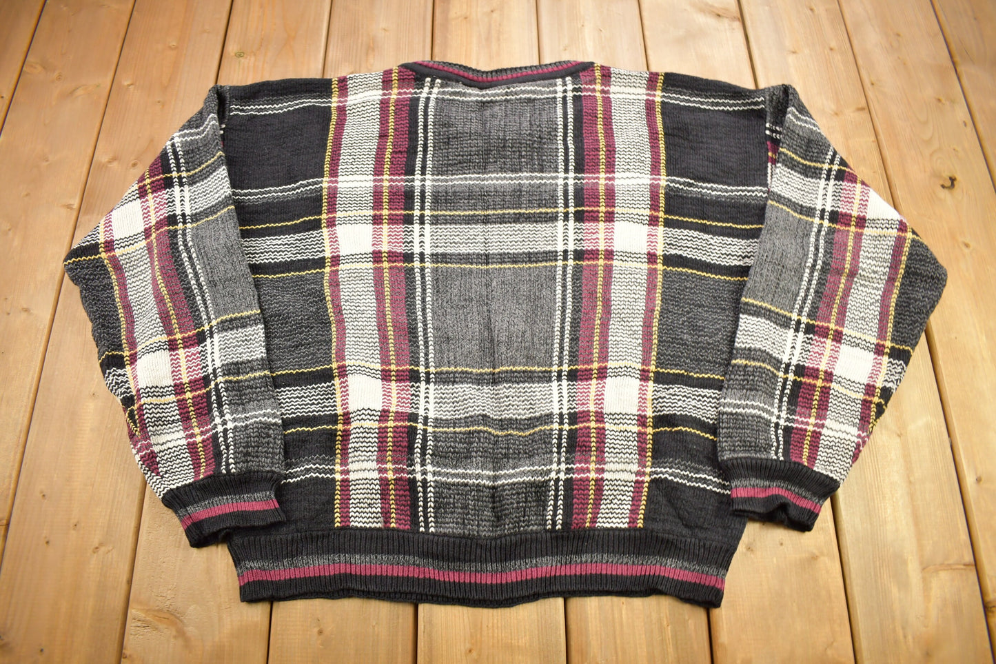 Vintage 1990s Whitefish Bay Plaid Knitted Crewneck Sweater / Vintage 90s Crewneck / All Over Pattern / Colourful Sweatshirt