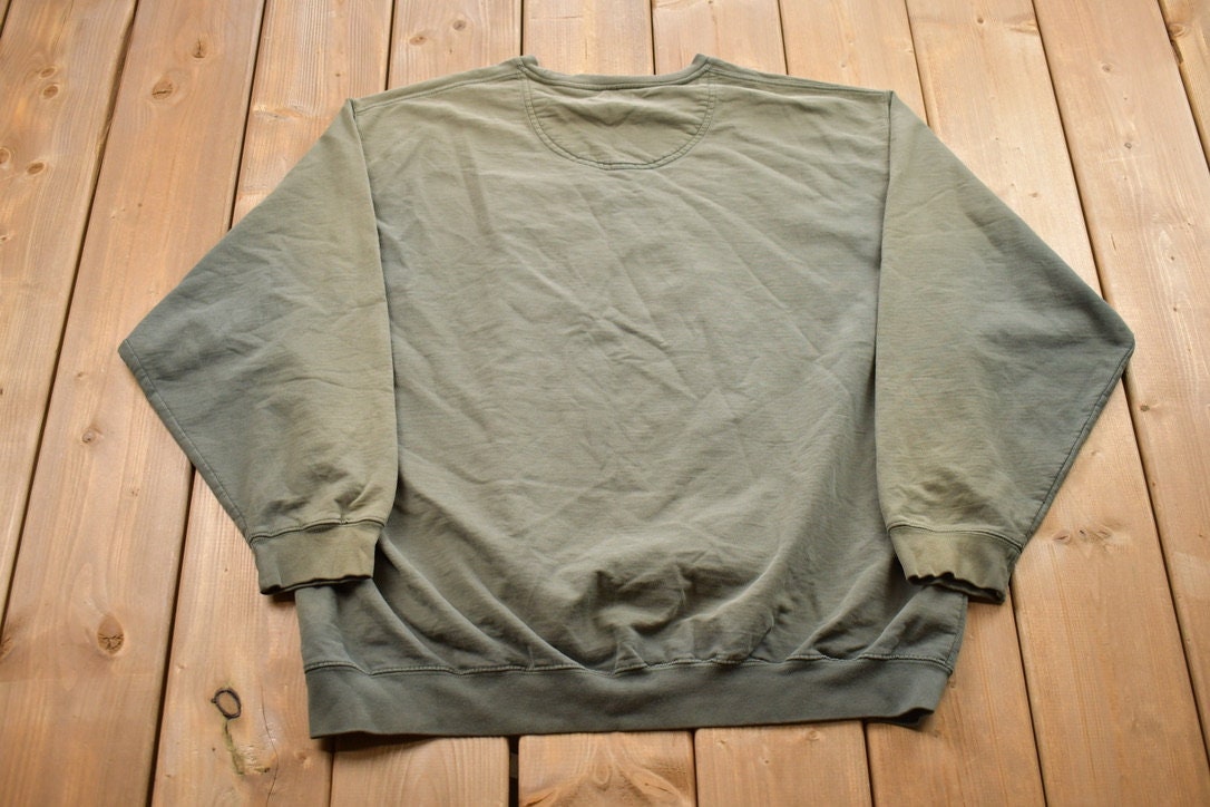 Vintage 1990s IZod Blank Crewneck Sweatshirt / 90s Crewneck / IZOD / Essential / Streetwear / 90s Blank / Izod Sweater / 90s Izod