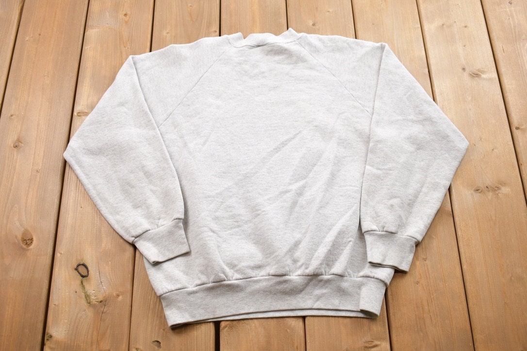 Vintage 1990s Blank Grey Crewneck Sweatshirt / 90s Crewneck / Made In USA / Essential / Streetwear / 90s Blank / Grey Sweatshirt